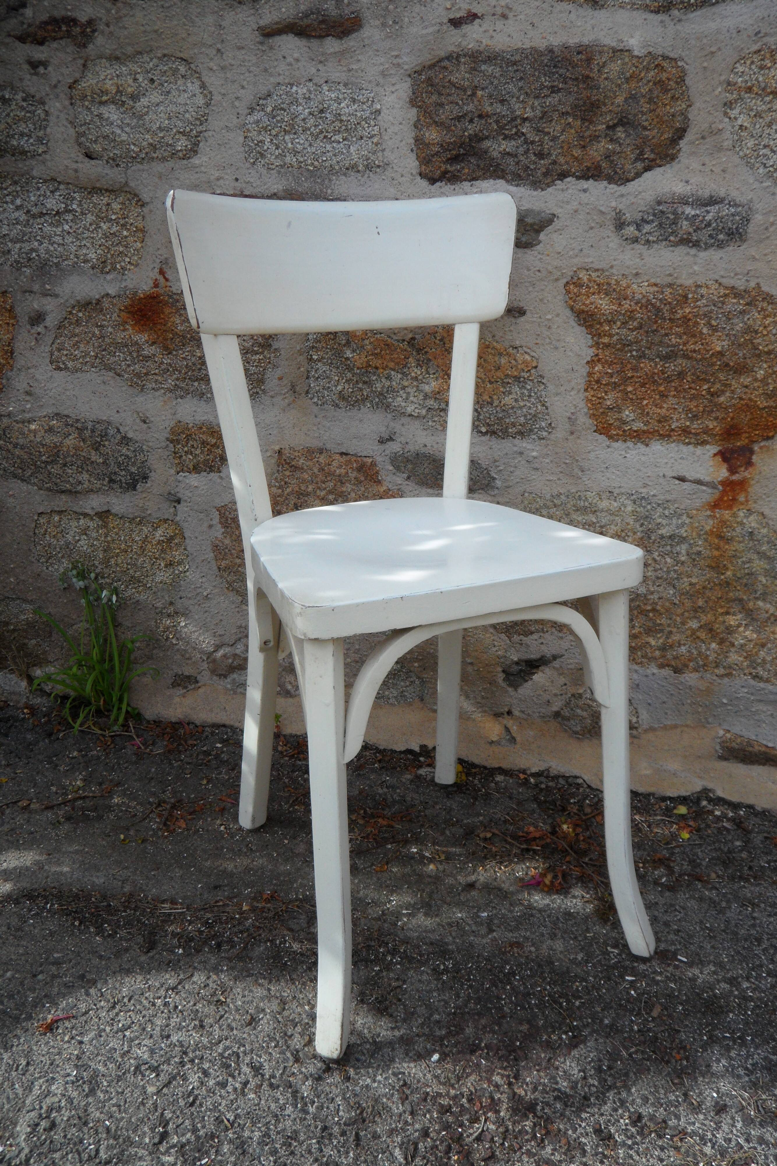 Set of 6 white Baumann bistro chairs