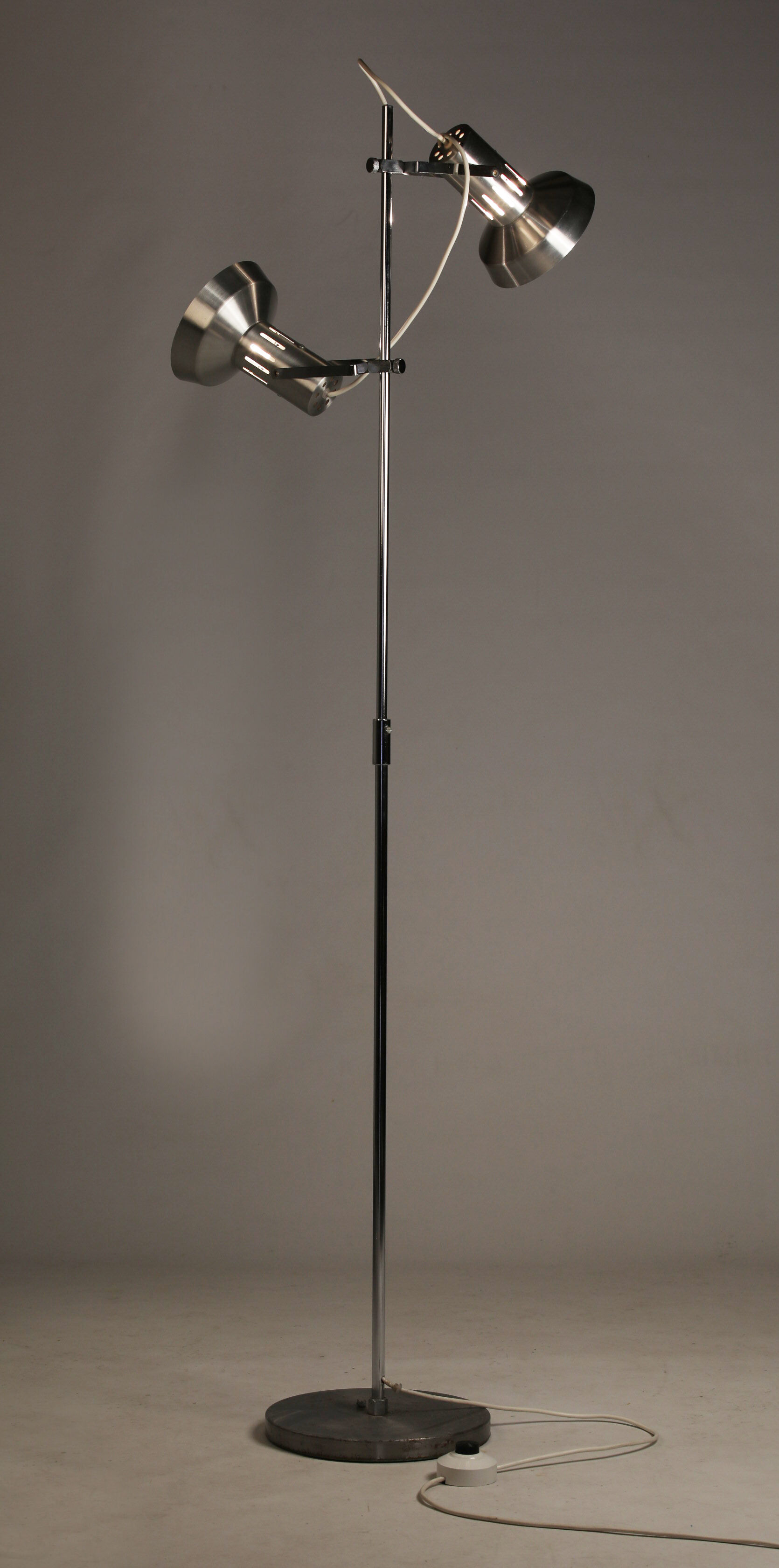 Double-spot lamppost