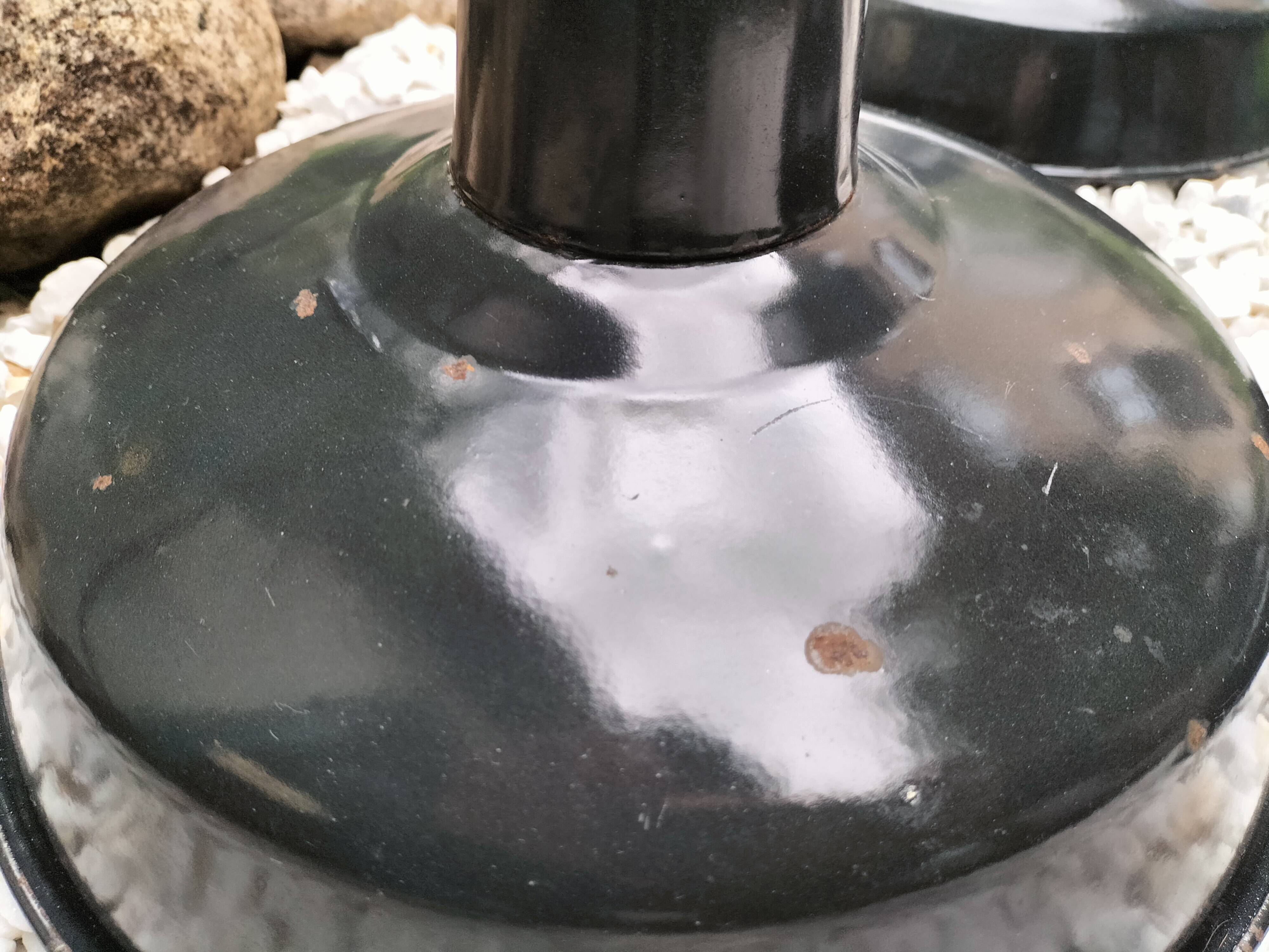 Enameled sheet metal lamps