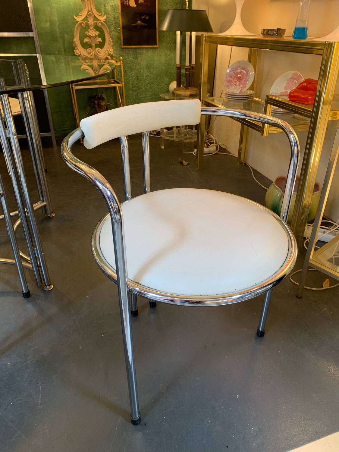 Ensemble table et chaises chrome et verre