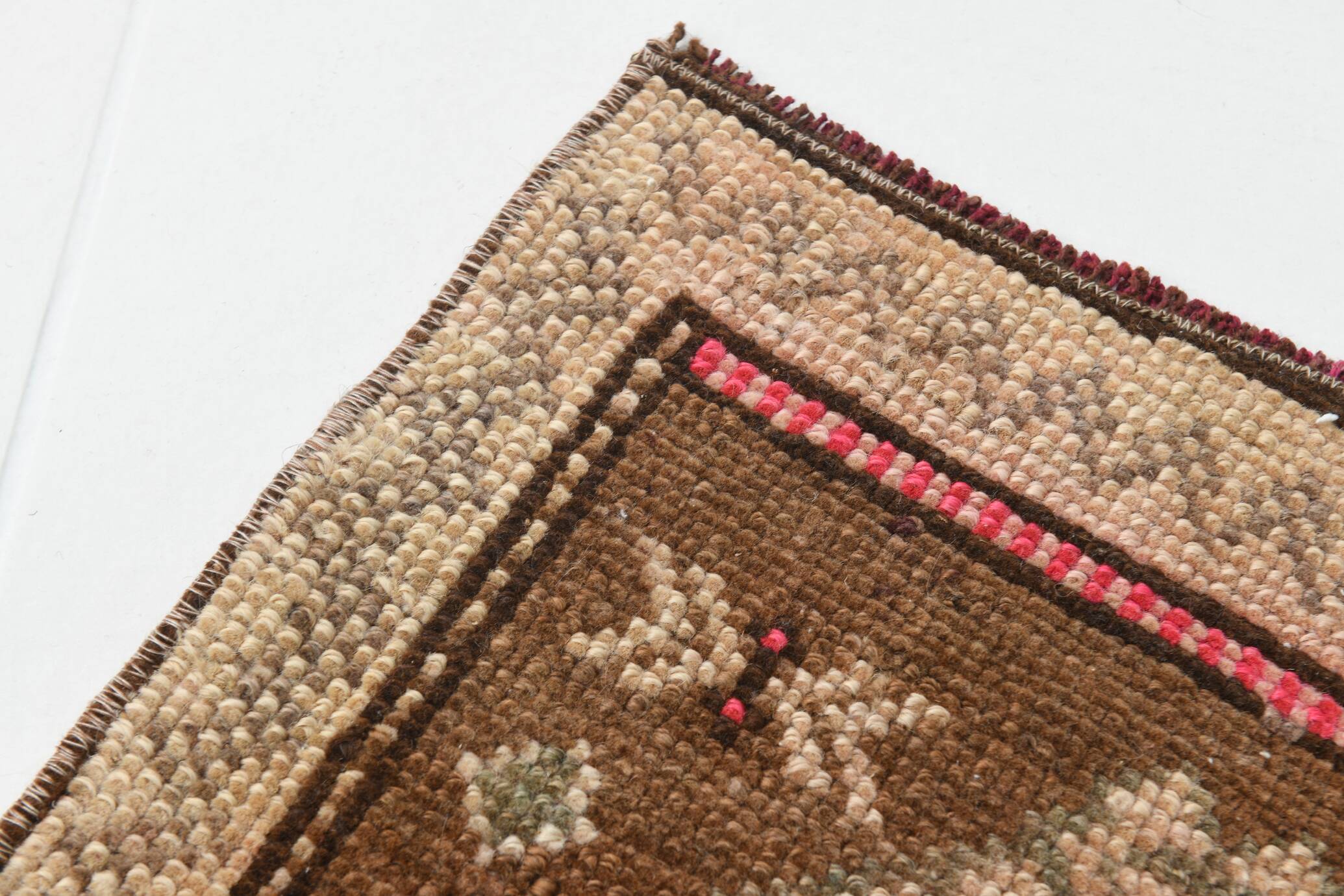 2x2 Brown Pink Classic Vintage Rug, 48x75Cm