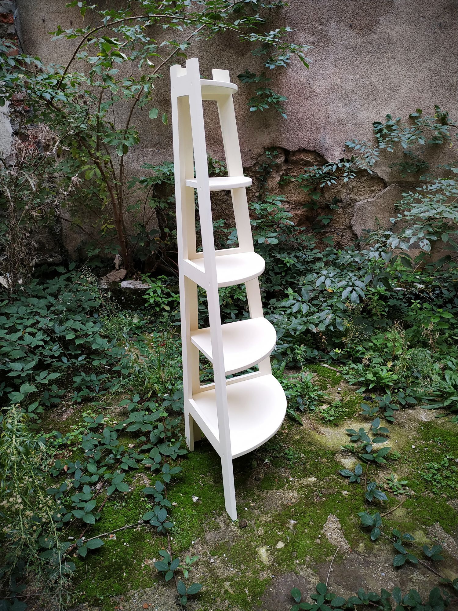 Vintage corner shelf