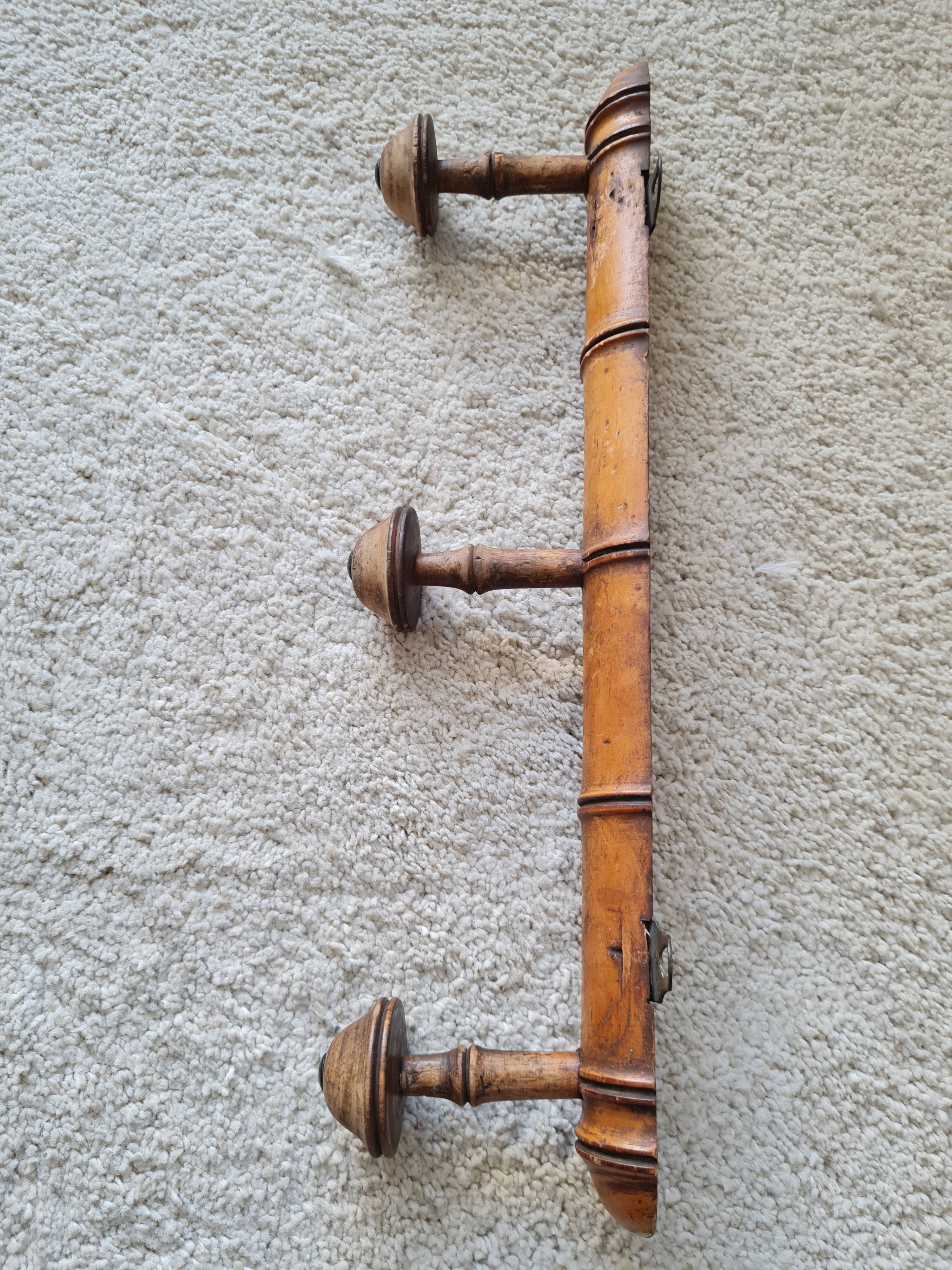 Patère des années 30 en bois imitation en bambou