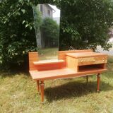 Coiffeuse années 70