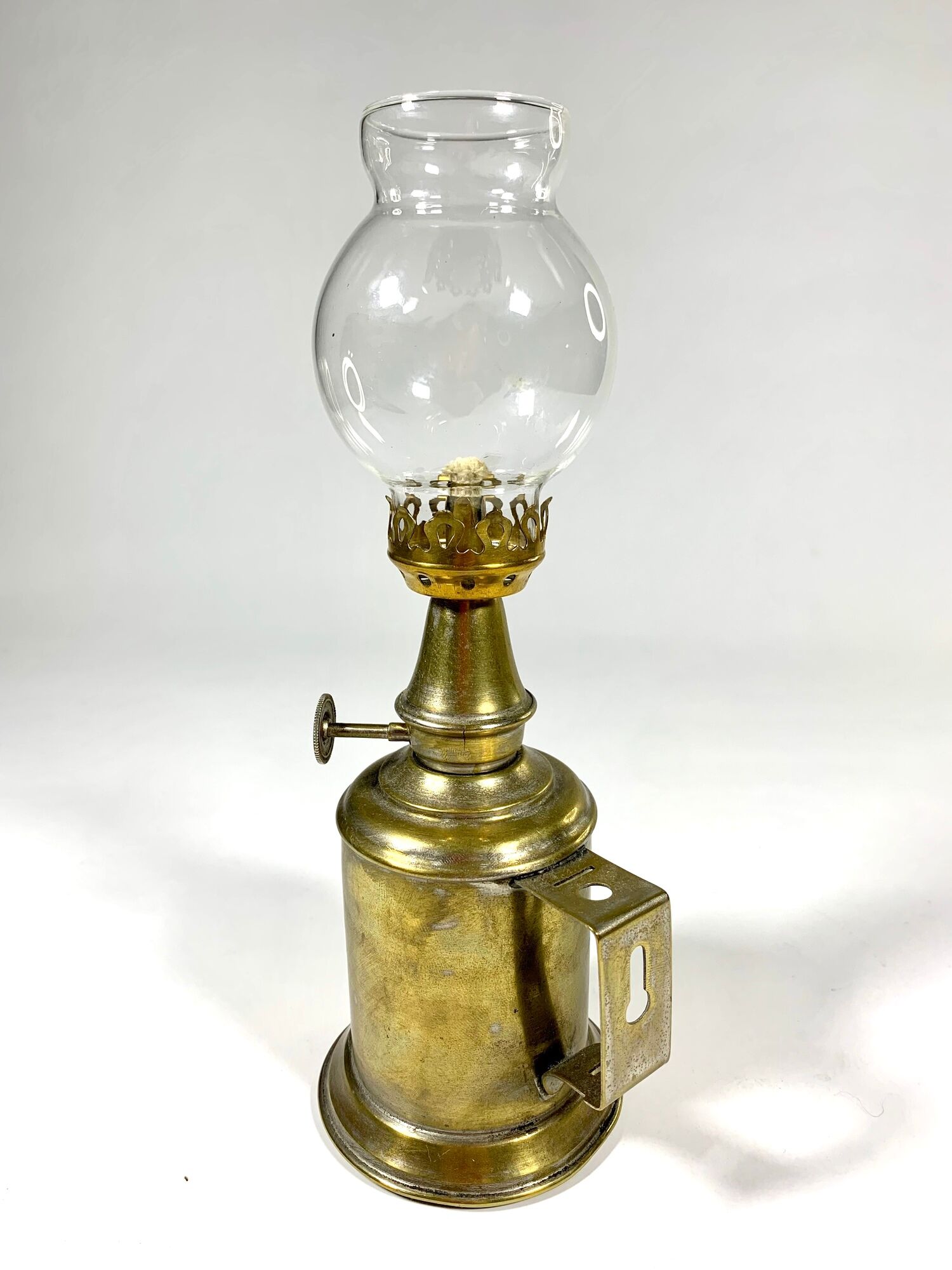 Pigeon L'Avenir style gasoline lamp in brass fully restored