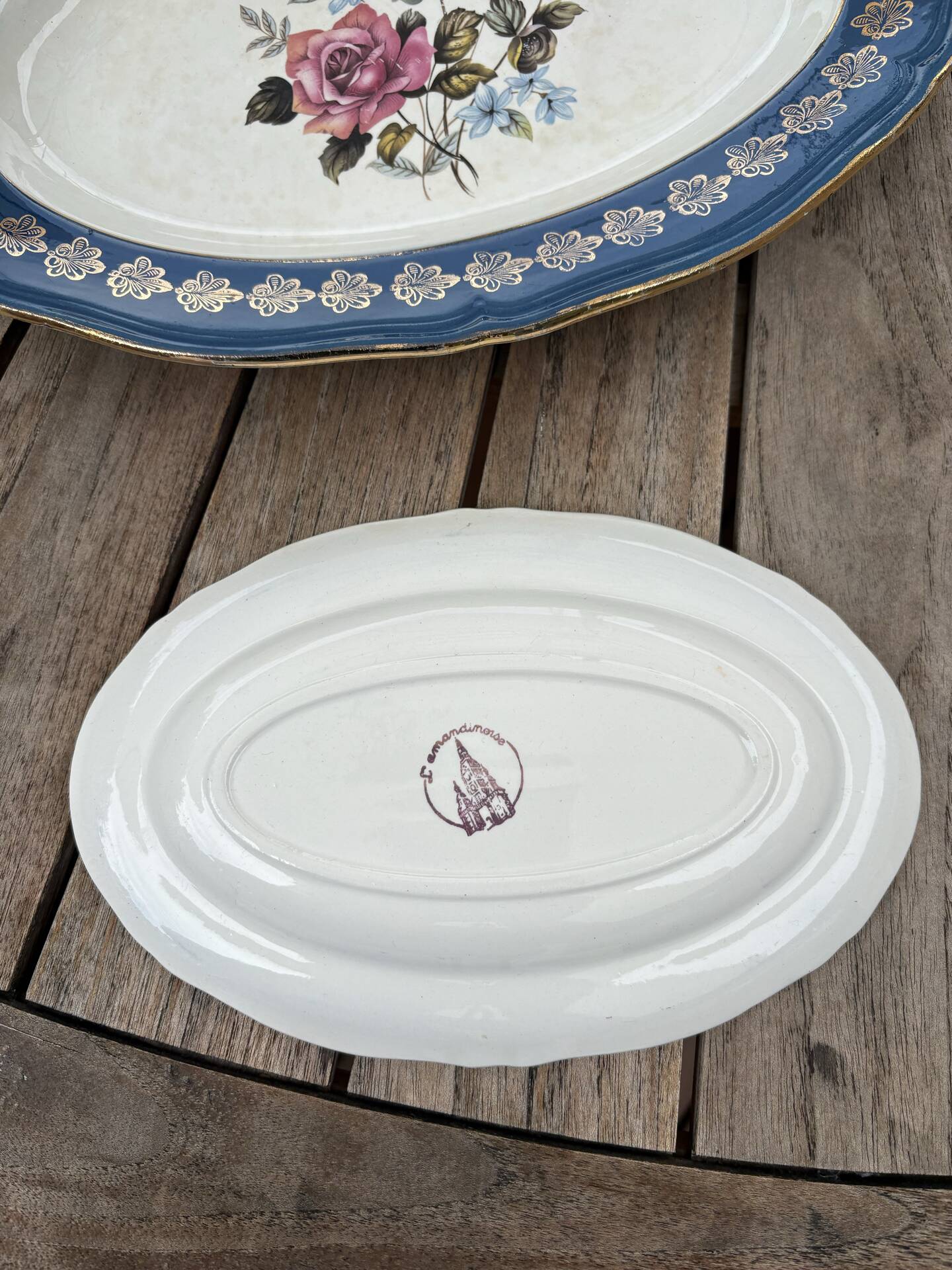 Oval plates L’Amandinoise