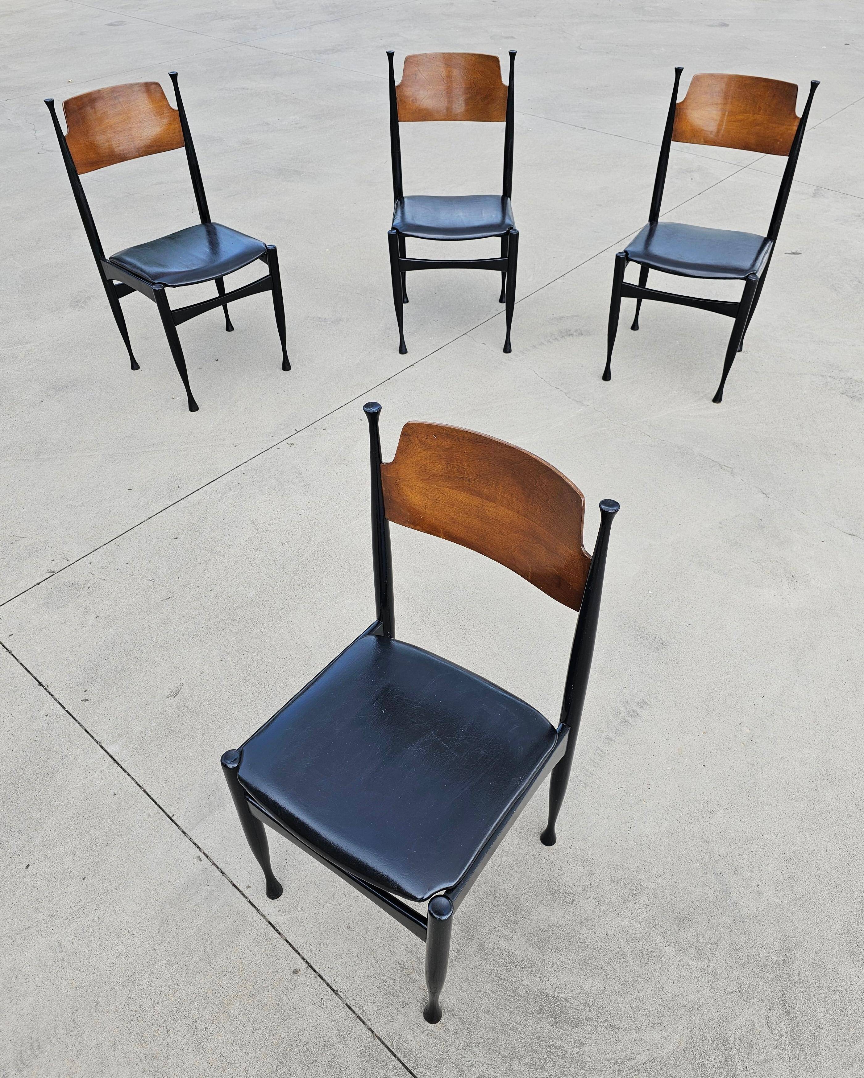 Set of 4 Mid-Century dining chairs by Paolo Buffa, 1960s.