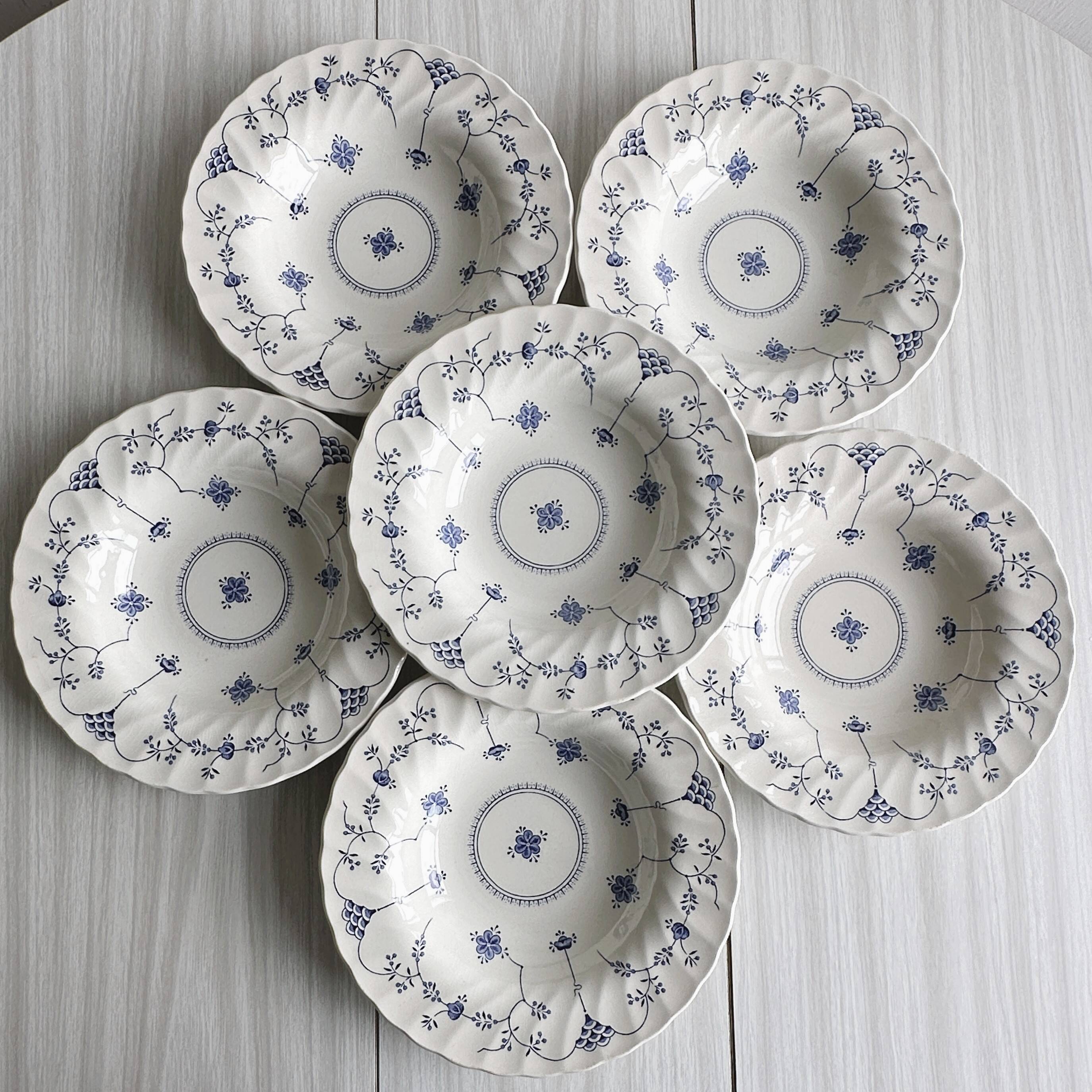 6 Myott plates in English porcelain