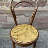 2 curved wood bistro chairs Fischel Thonet Nr 14