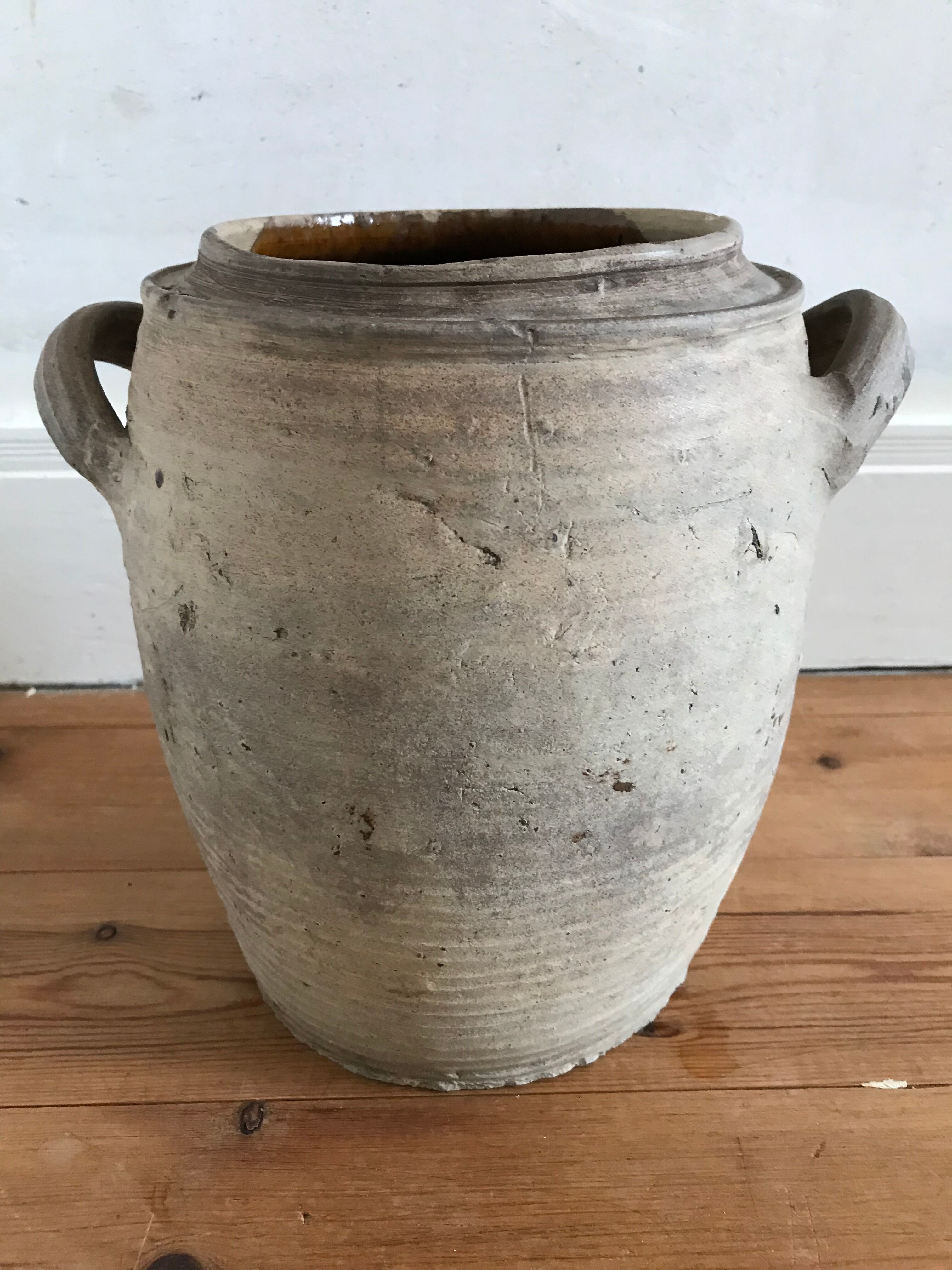 Raw stoneware pot
