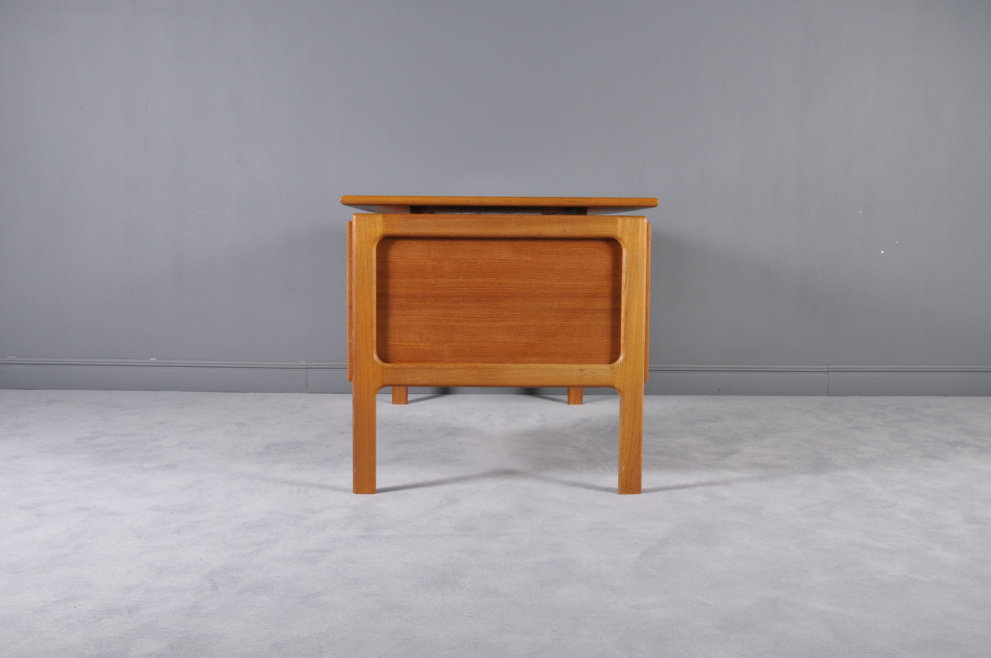 Danish desk by Arne Vodder for GV furniture, 1960