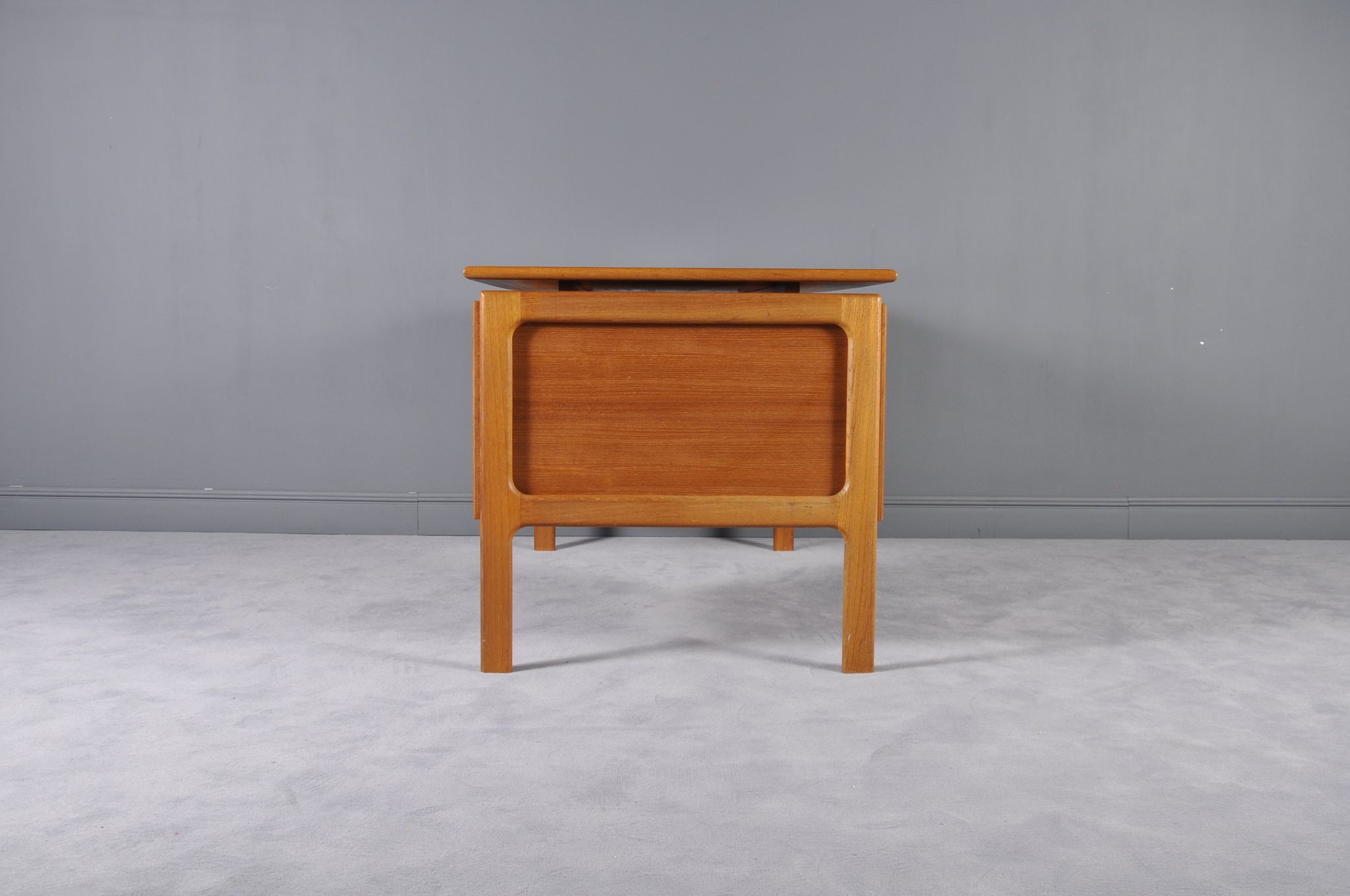 Danish desk by Arne Vodder for GV furniture, 1960