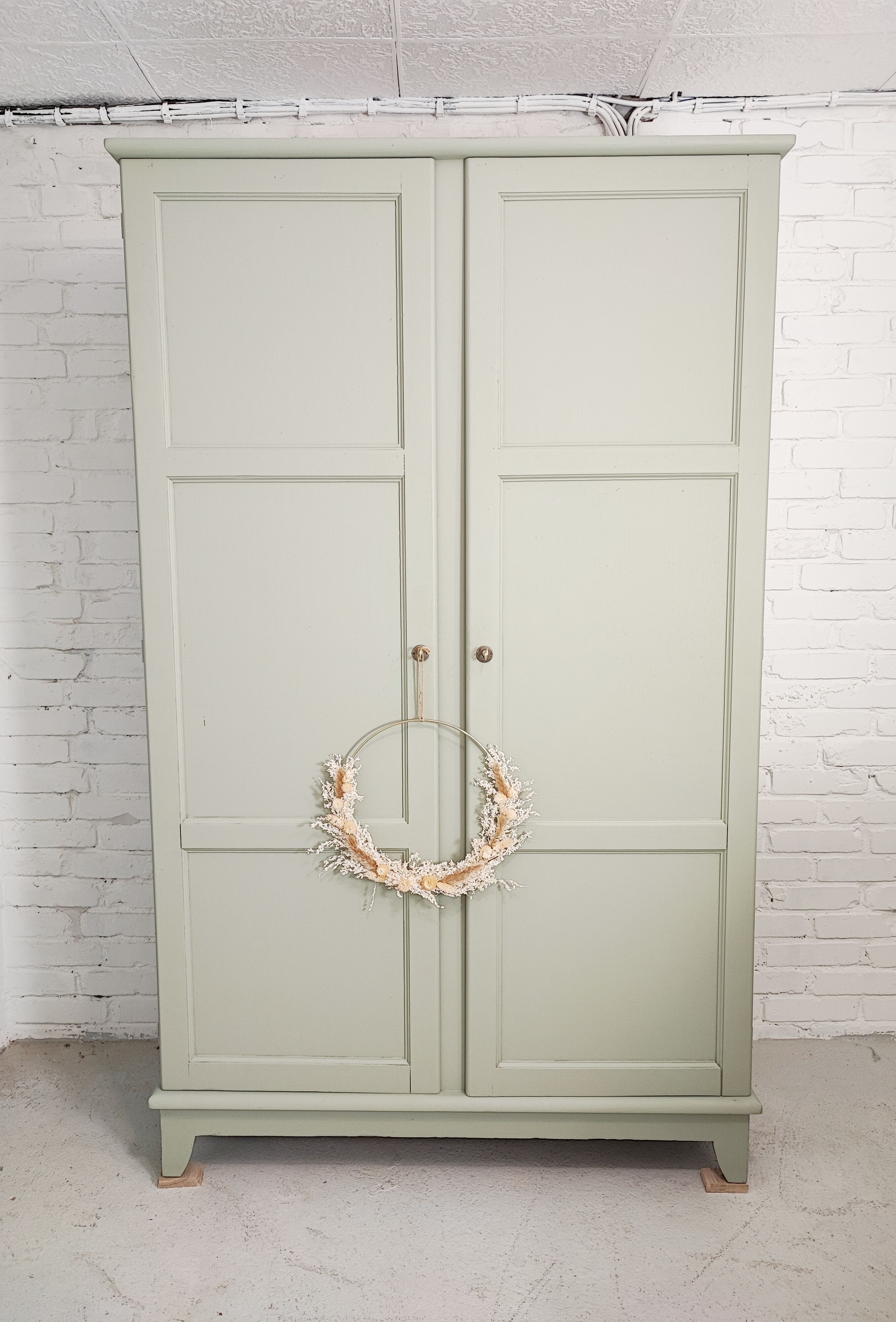 Almond green parisian wardrobe