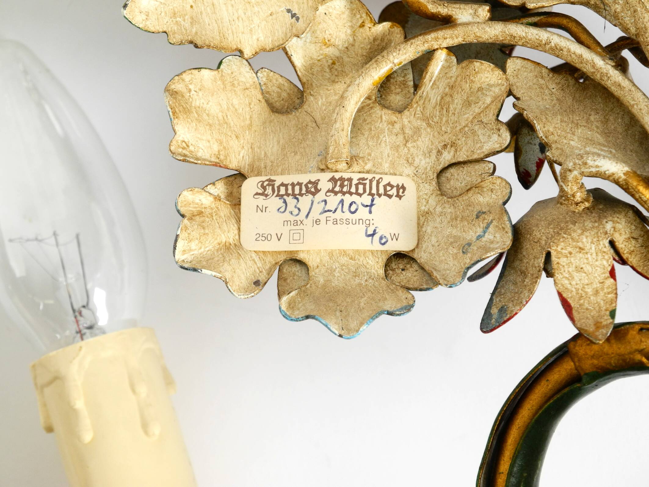 A pair of beautiful 1960s hand-painted and gilded metal wall lamps by Hans