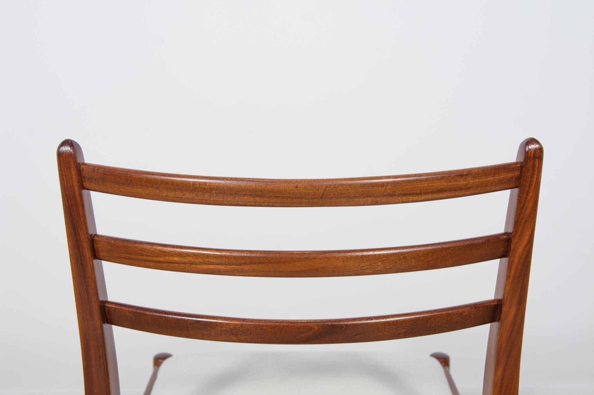 Set de 8 chaises de salle à manger en teck par Victor Wlkins pour G-Plan, 1960s