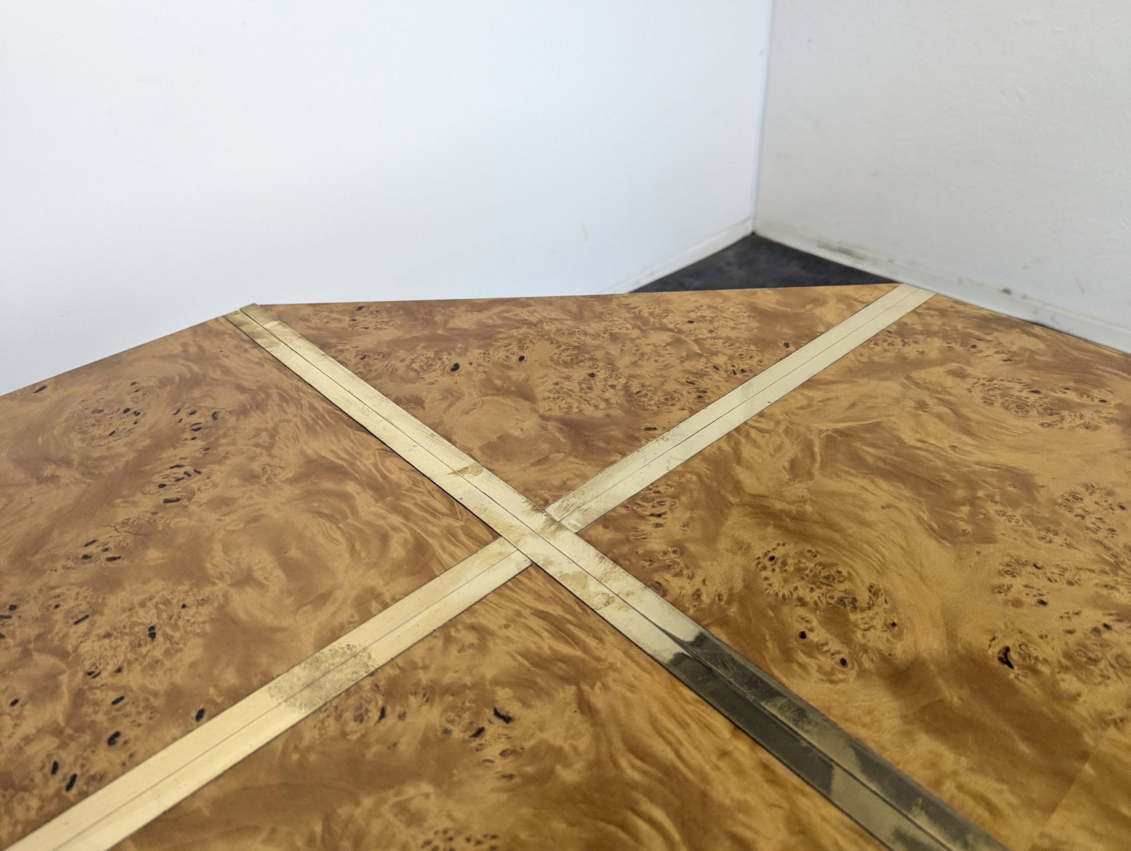 Table en ronce de noyer de Jean Claude Mahey