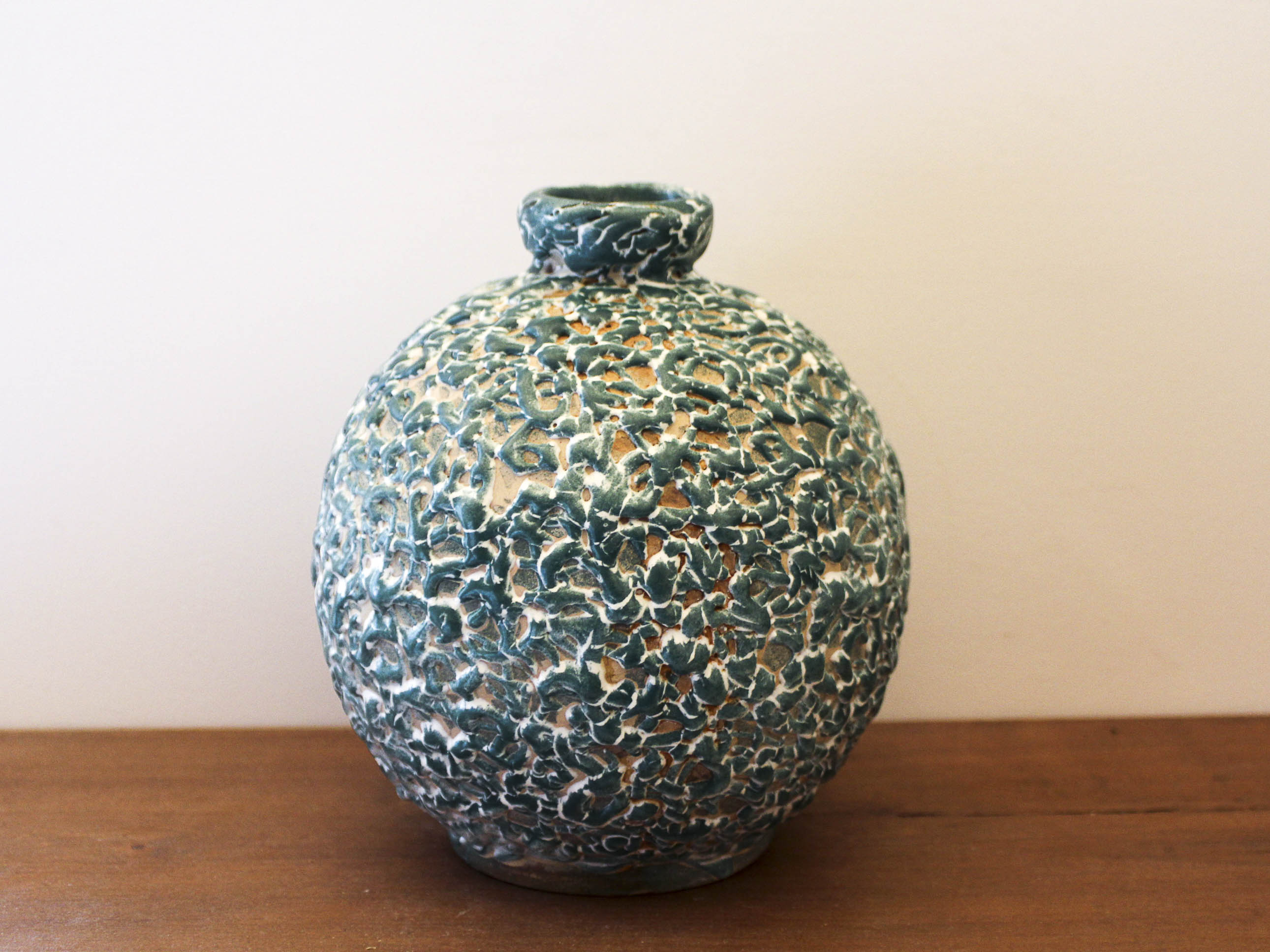 Ball vase in glazed stoneware La Charentaise