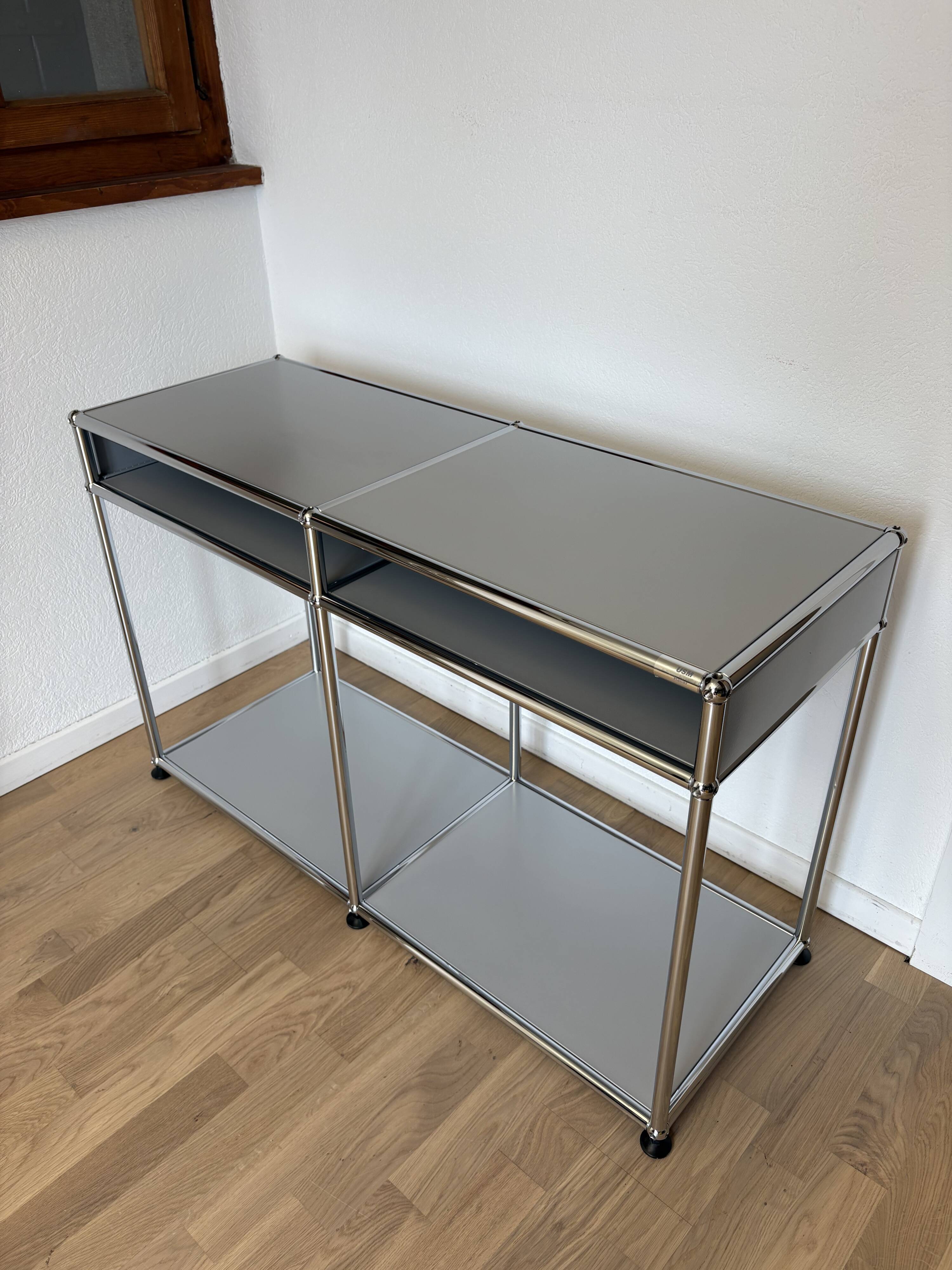 Meuble d’appoint USM Haller en Argent Mat