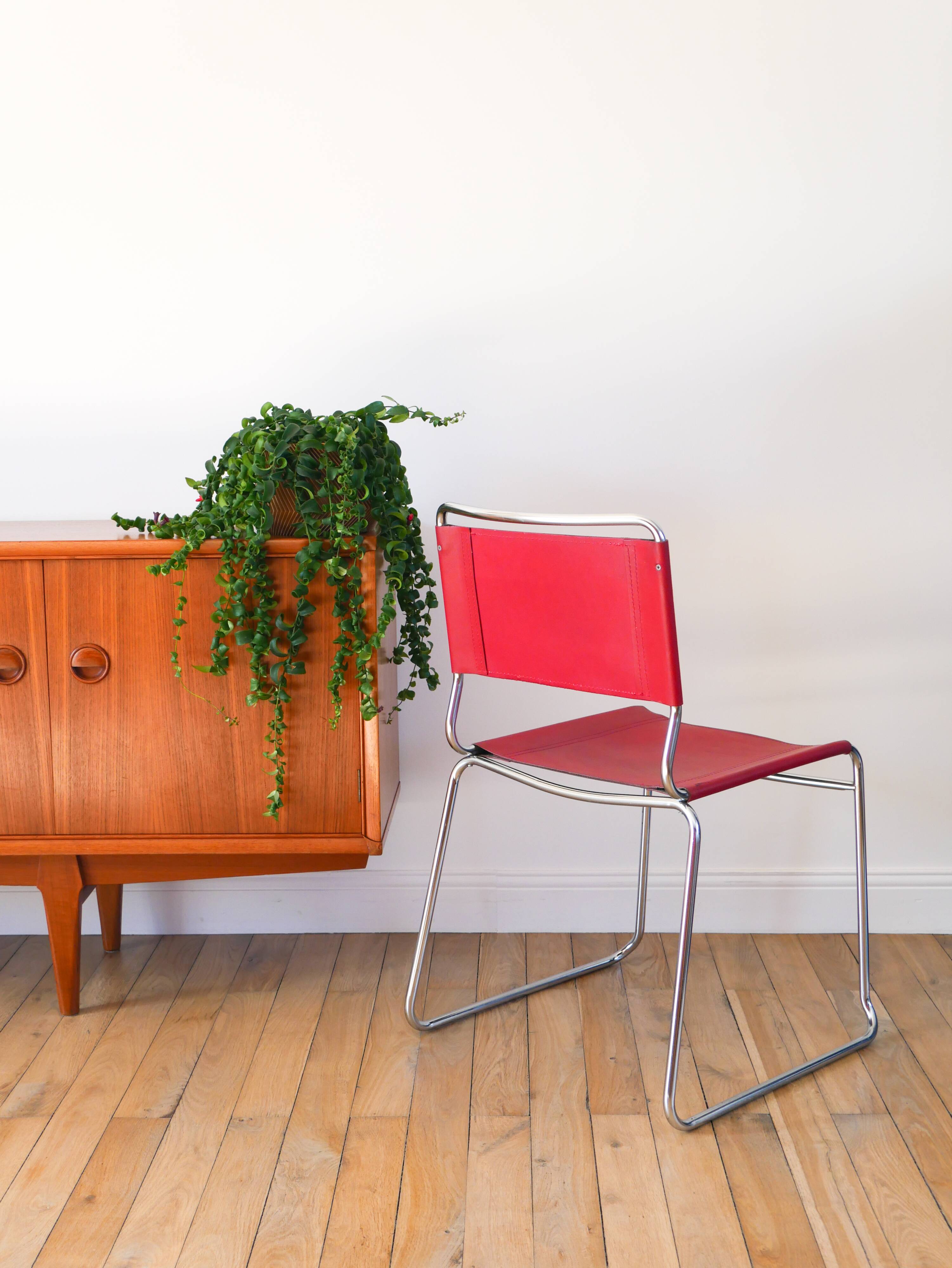Set of 4 tubular chairs in Red Italy split leather, Design, 1970