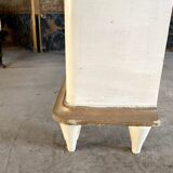 Painted wooden bibus