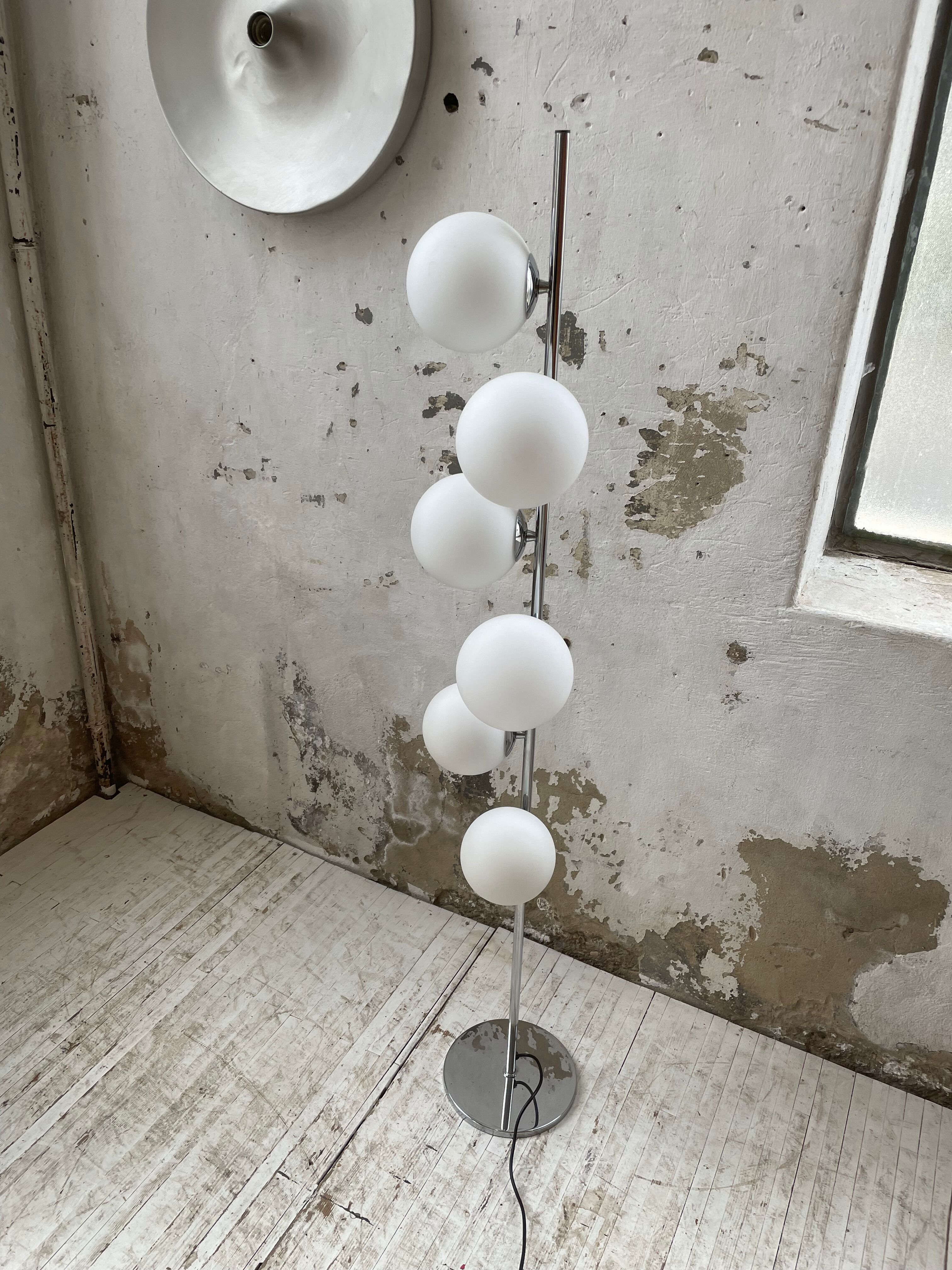 Floor lamp design 70s "balls"