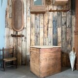 Old raw wood chest (renovated)