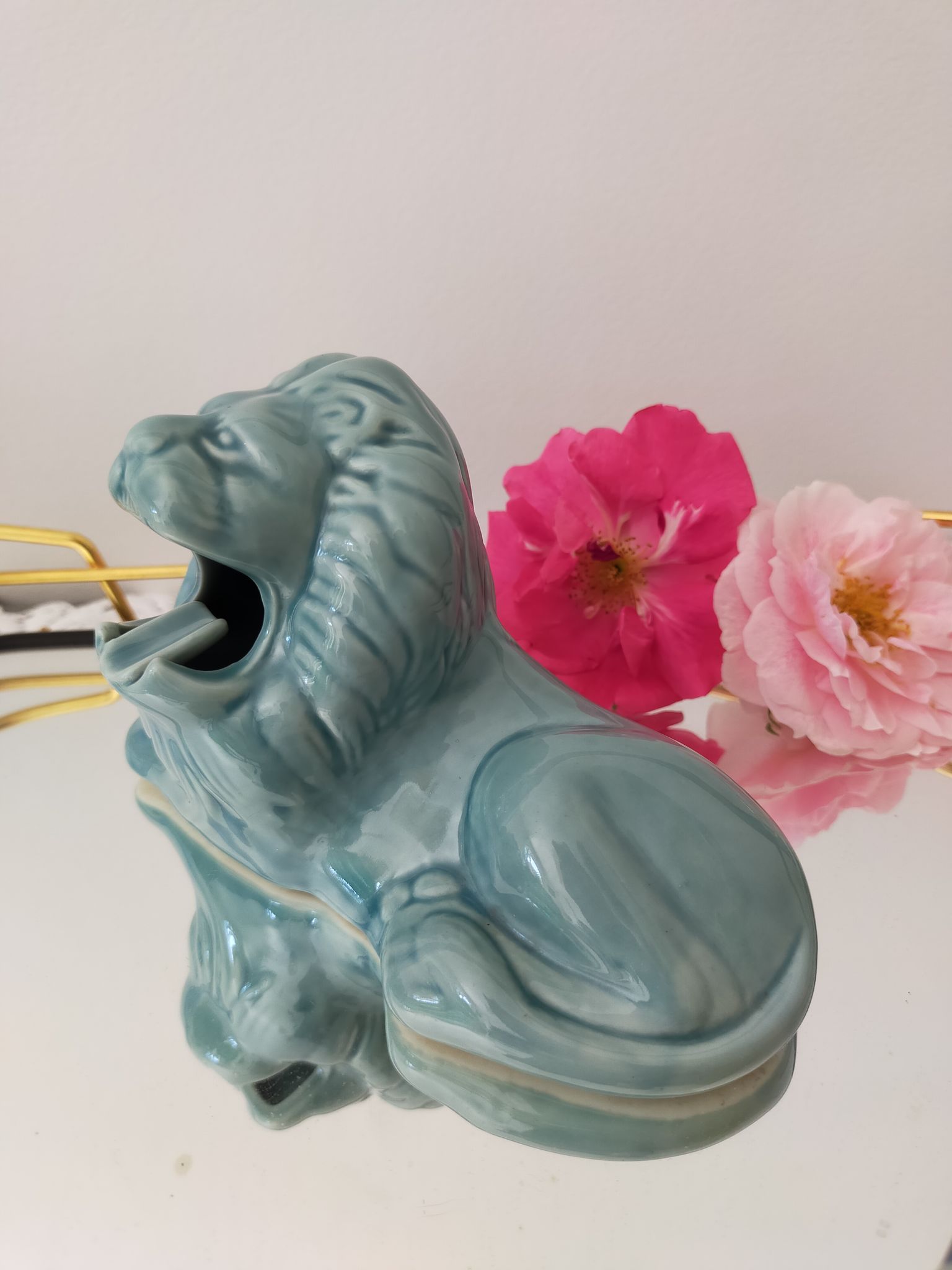 Ashtray vintage ceramic zoomorphic "lion" glaze light blue vintage of the 50s
