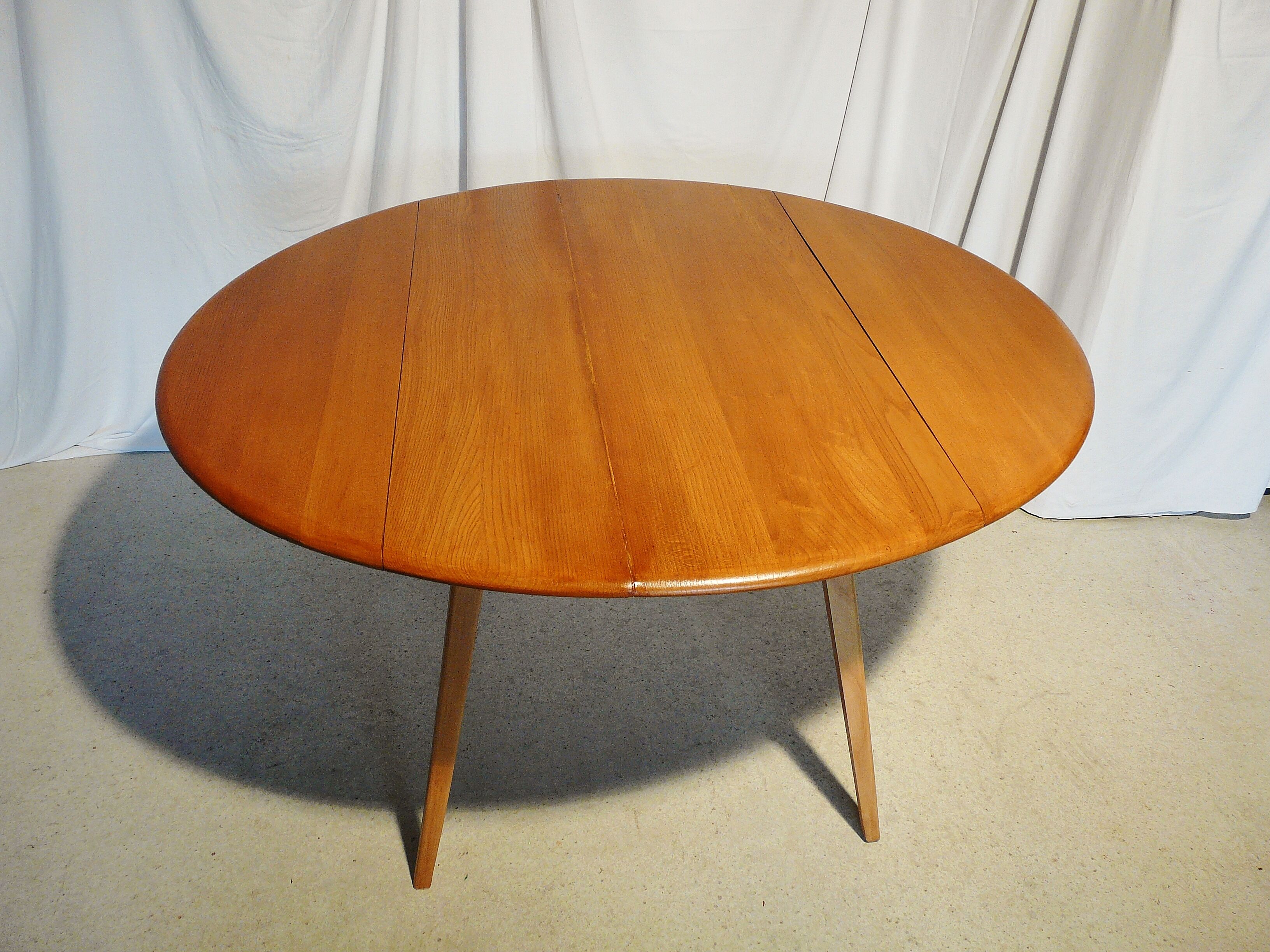 Scandinavian design Roundtable Ercol