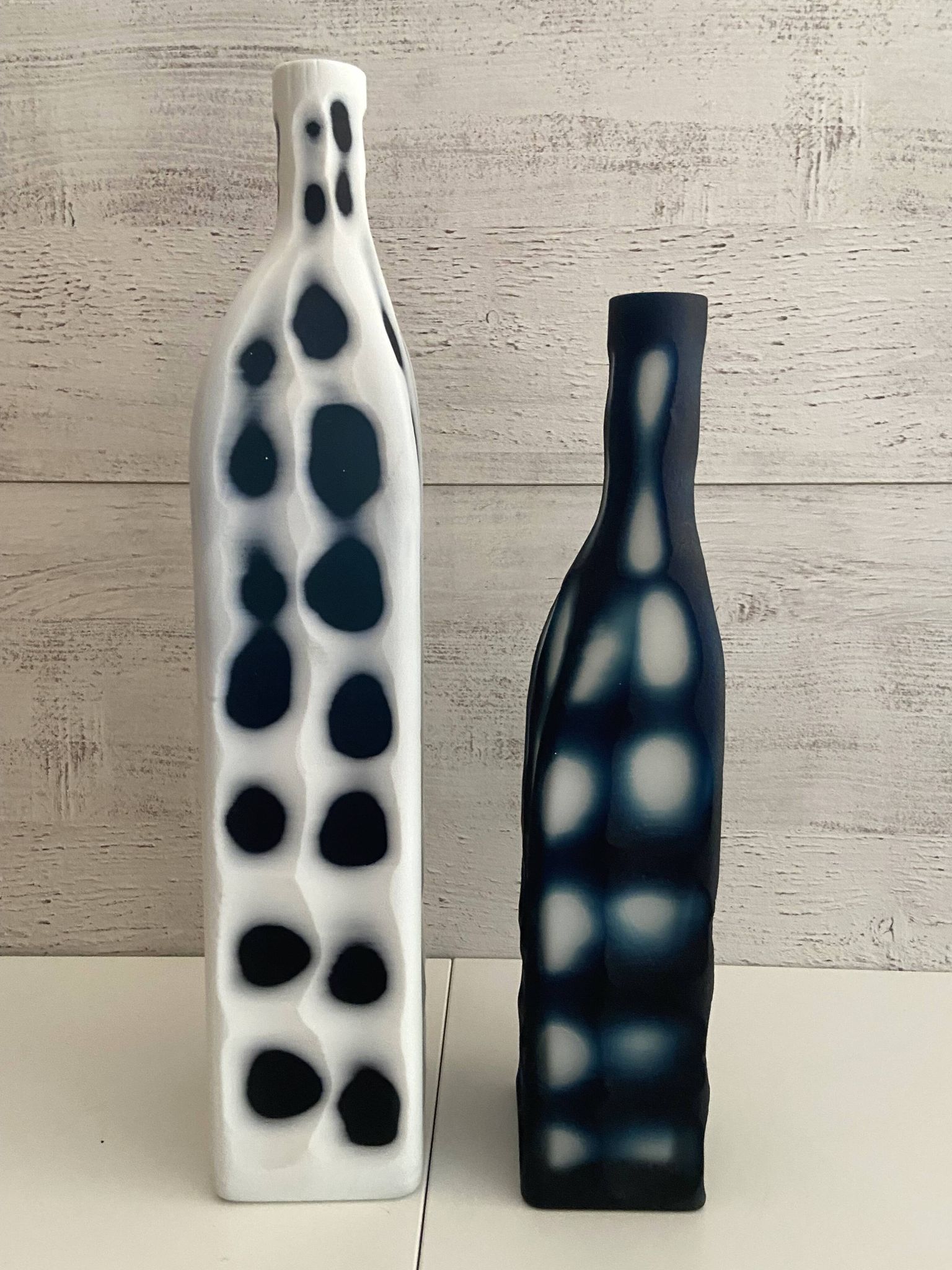 Contemporary Duo of Vases Bottles Soliflores KARE Design Glass Ceramic