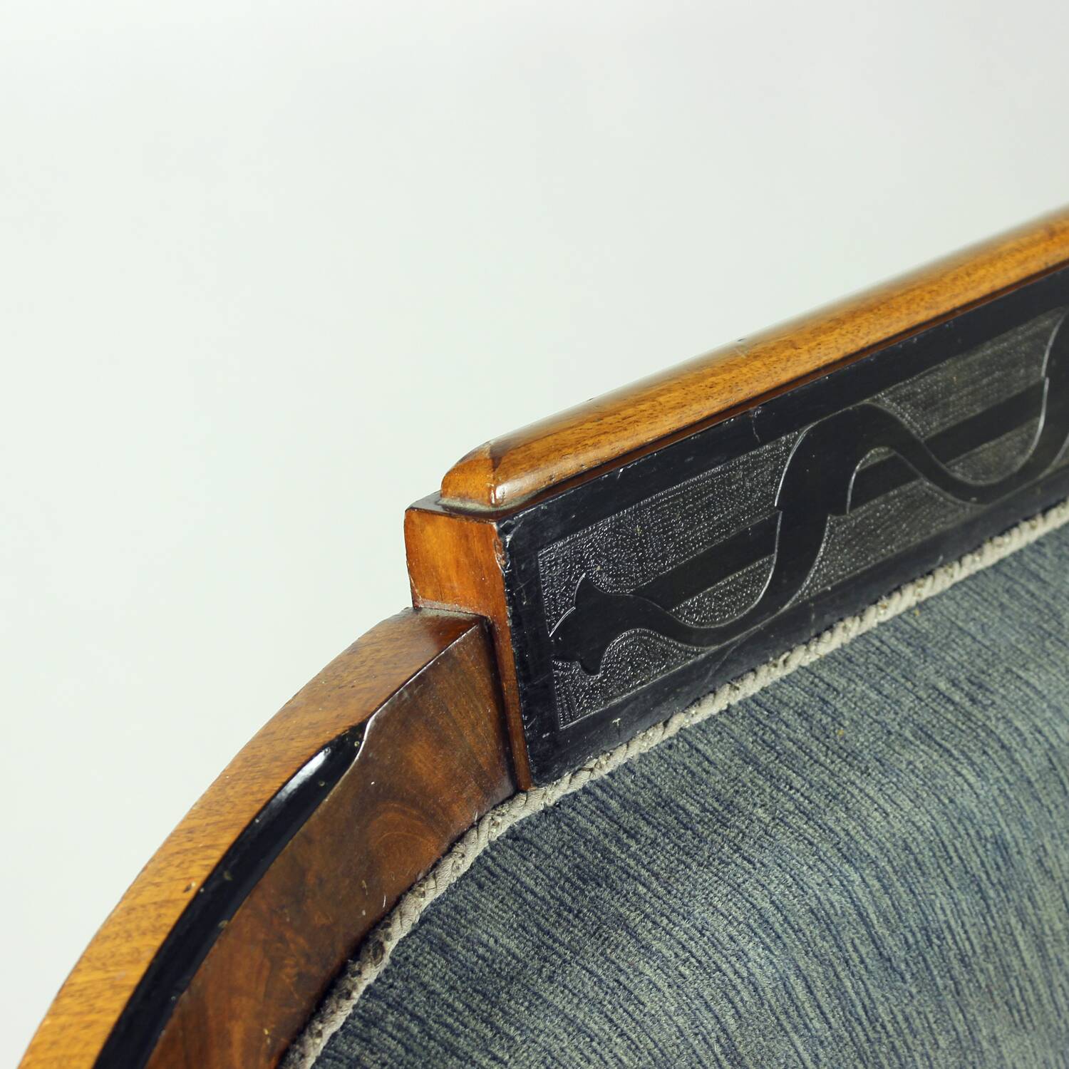 Unique Biedermeier sofa in original fabric and walnut veneer, Vienna, Austria circa 1825