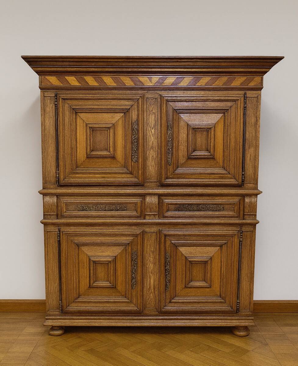 Buffet cabinet from Montbéliard, 18th century, in carved oak.