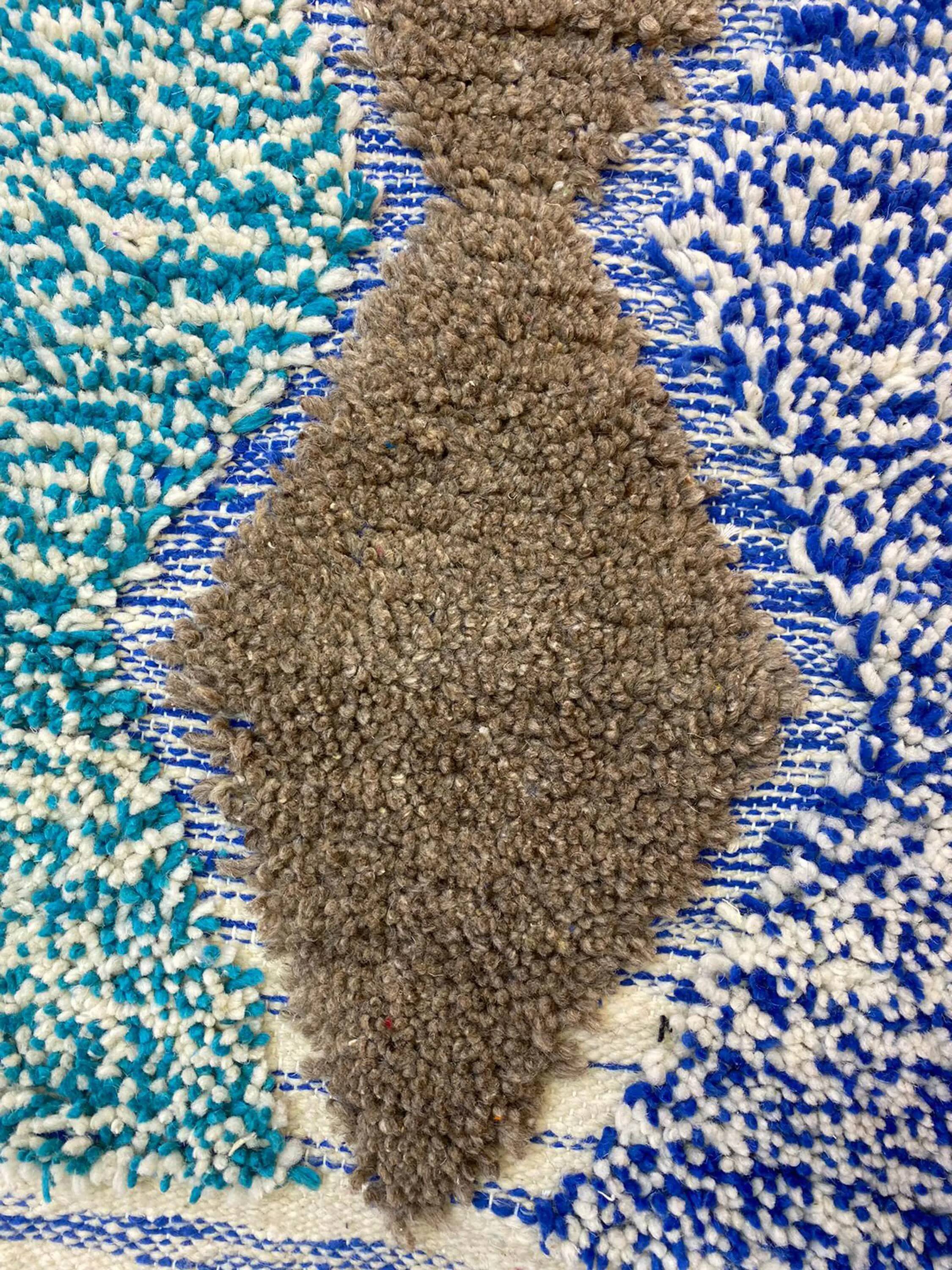 Handmade traditional carpet 250cm x 150cm Moroccan