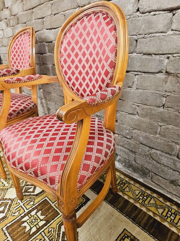 Paire de fauteuil Médaillon style Louis XV