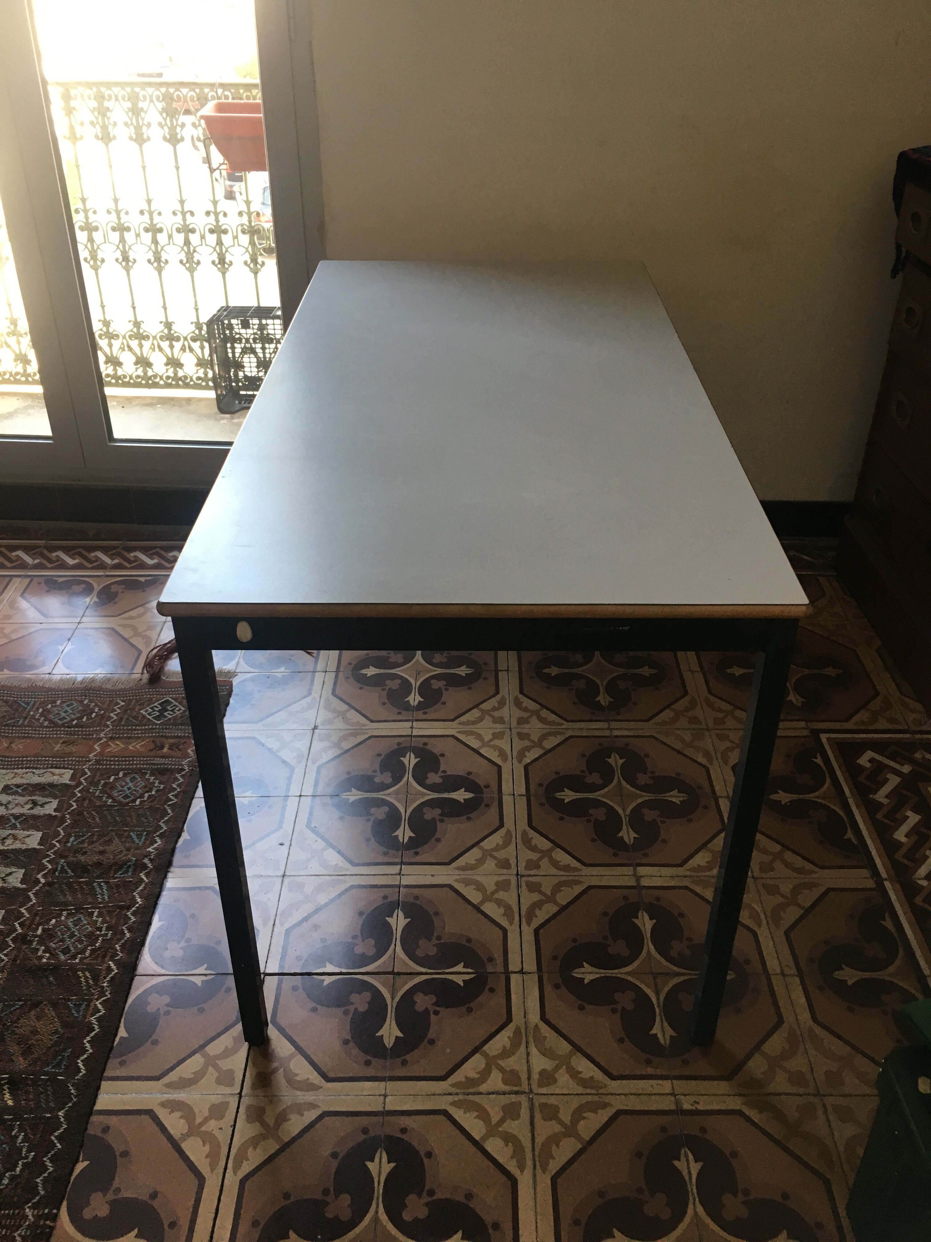 Formica table desk