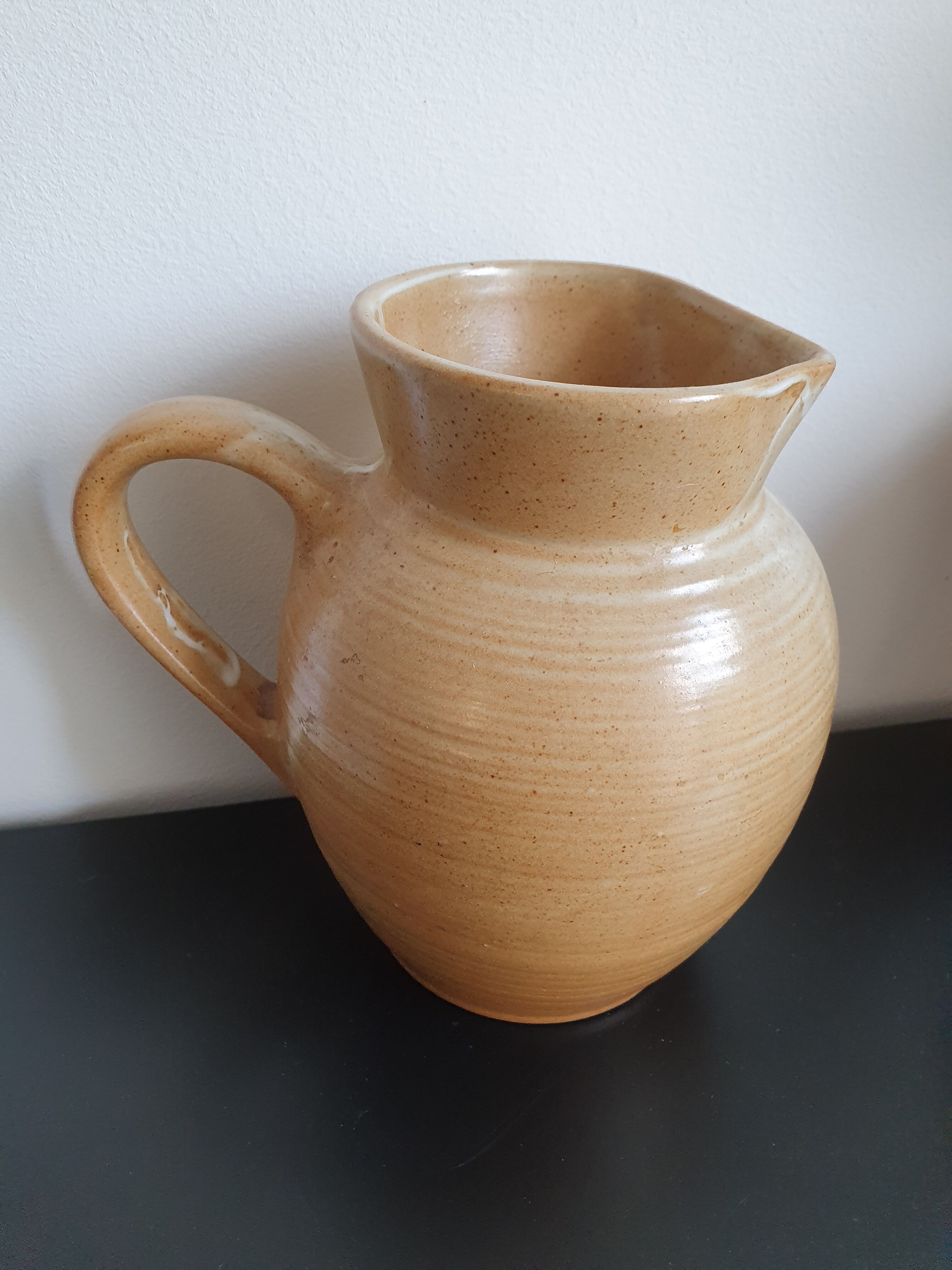 Sandstone pitcher