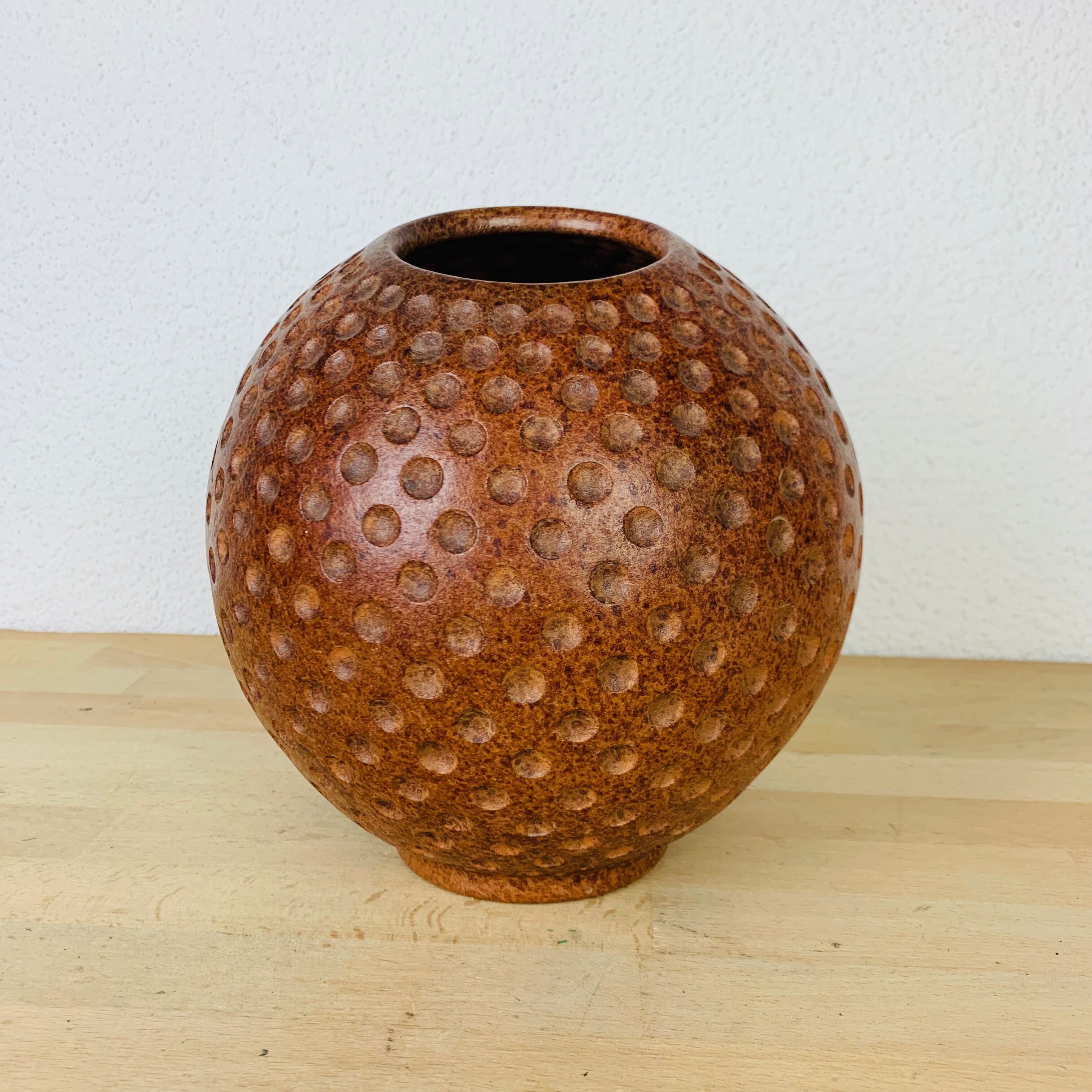 Vase ball sandstone vintage deco