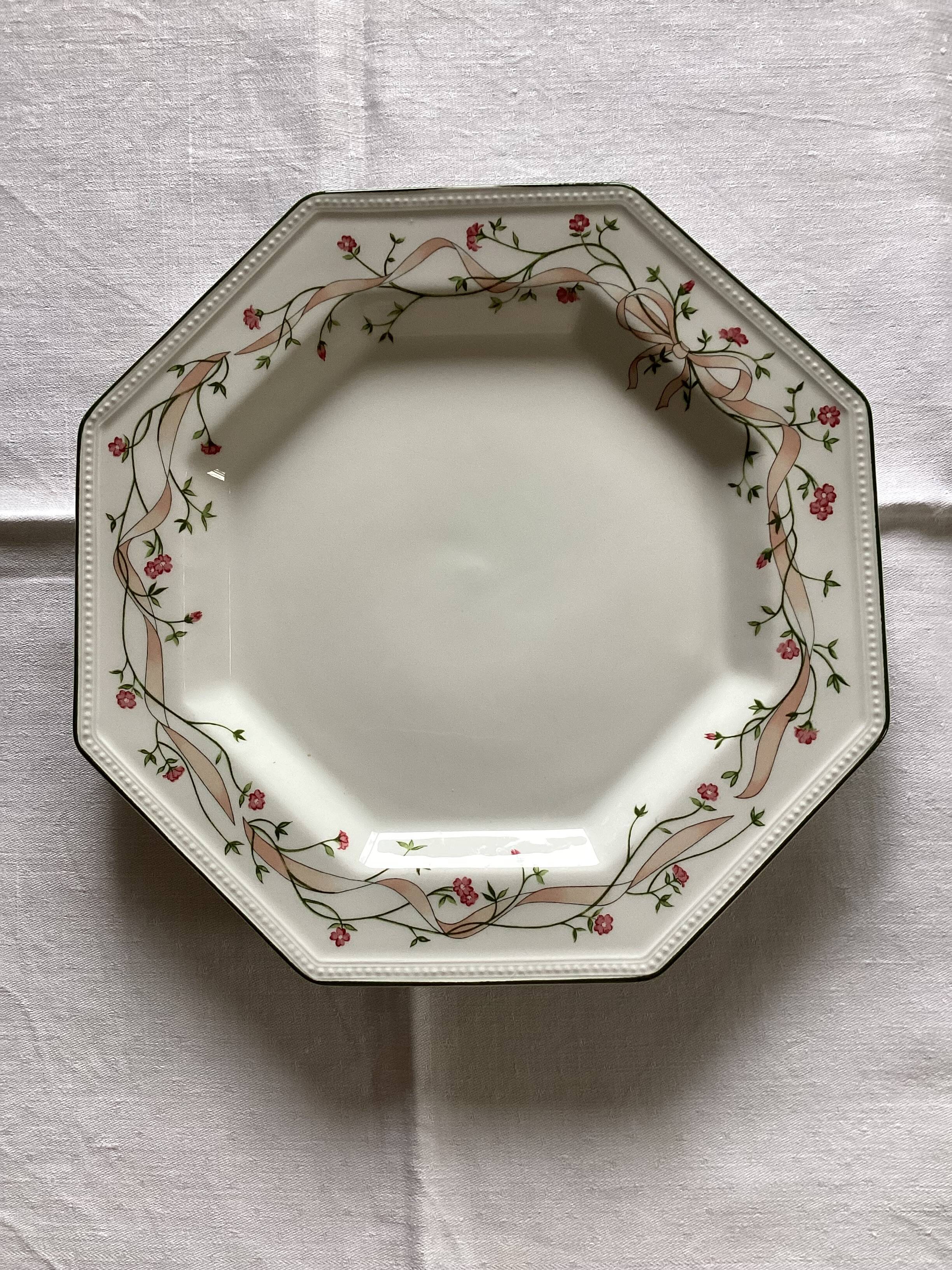 6 Johnson Brothers plates