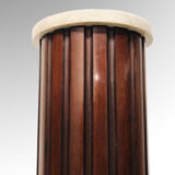Fluted cylindrical column in mahogany and brass in the neoclassical style. 19th century.