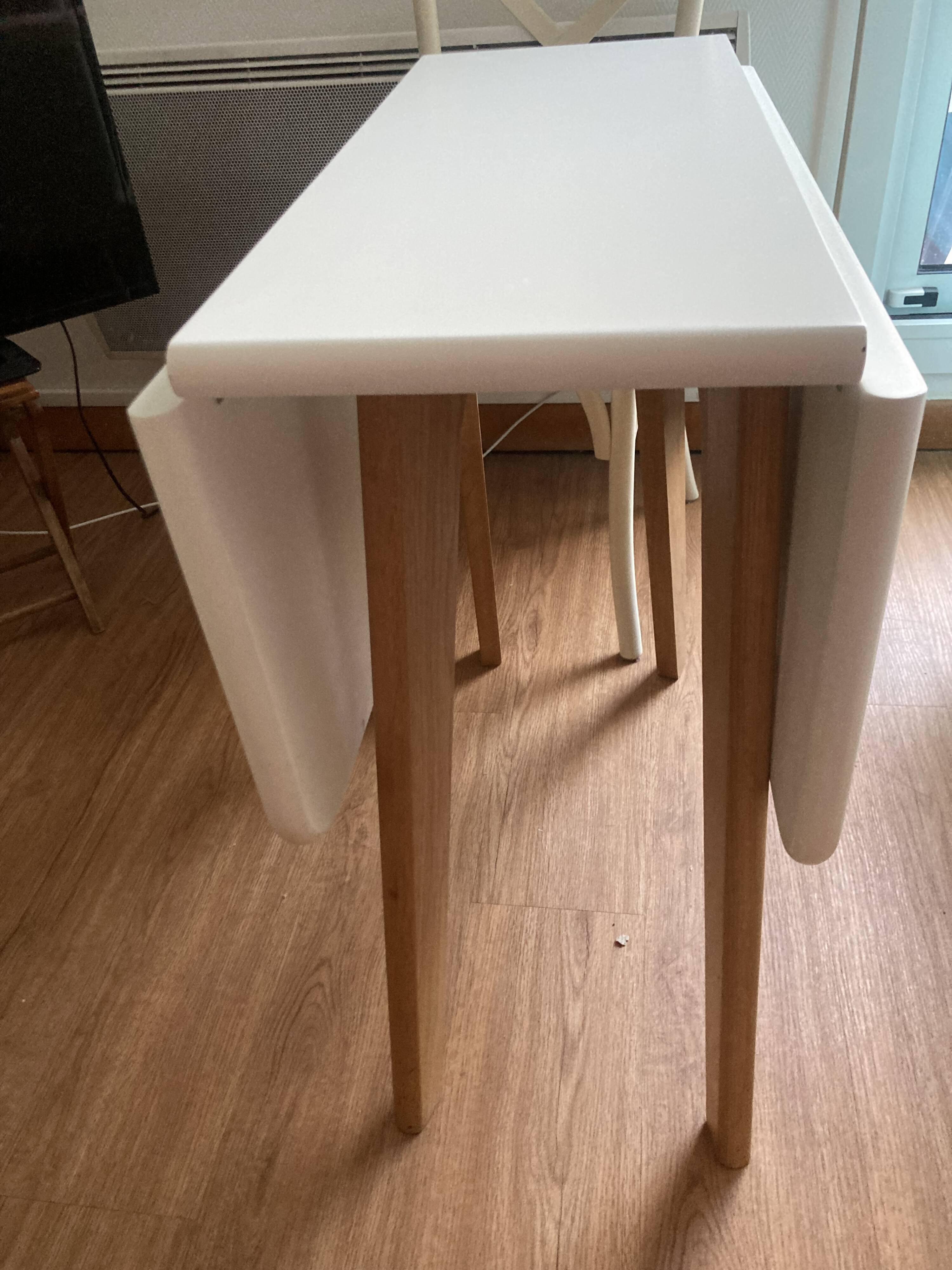 Table and console for the living room, modular dining room made.com