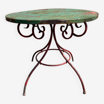 Scrolled garden table