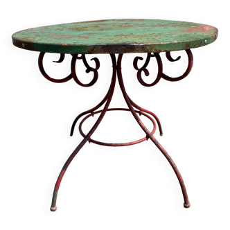 Scrolled garden table