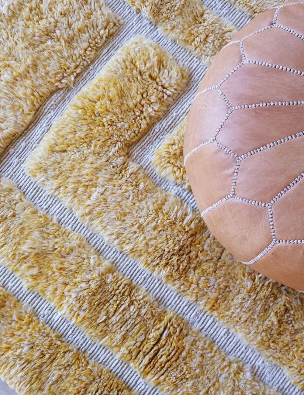 Luxurious Beni Mrirt Rug - 249 x 157 cm