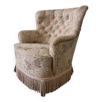 Light pink vintage armchair with flowers / single armchair with fringes
