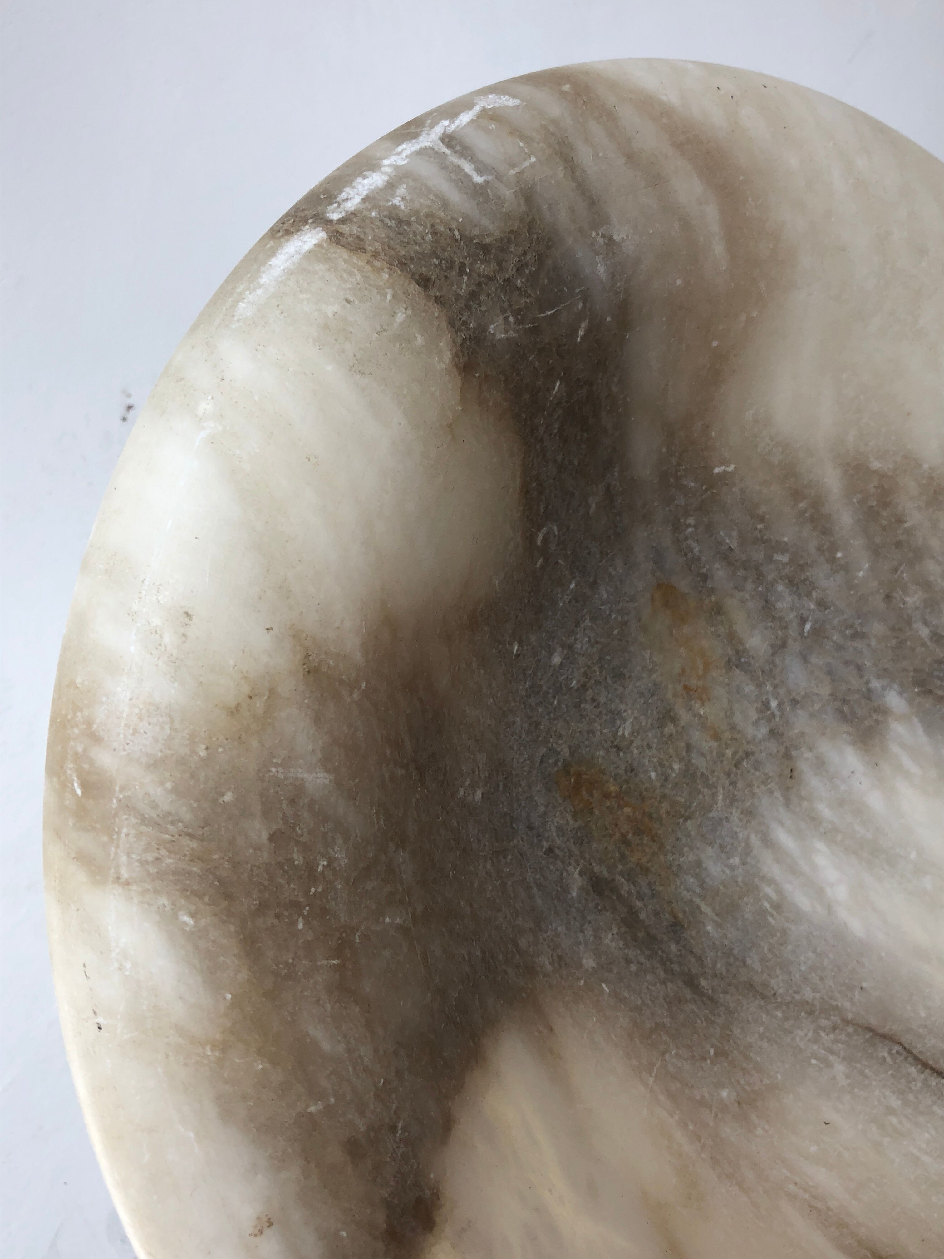 Cut in Alabaster on foot