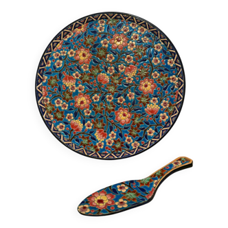 Dish and pie server in Longwy enamel.