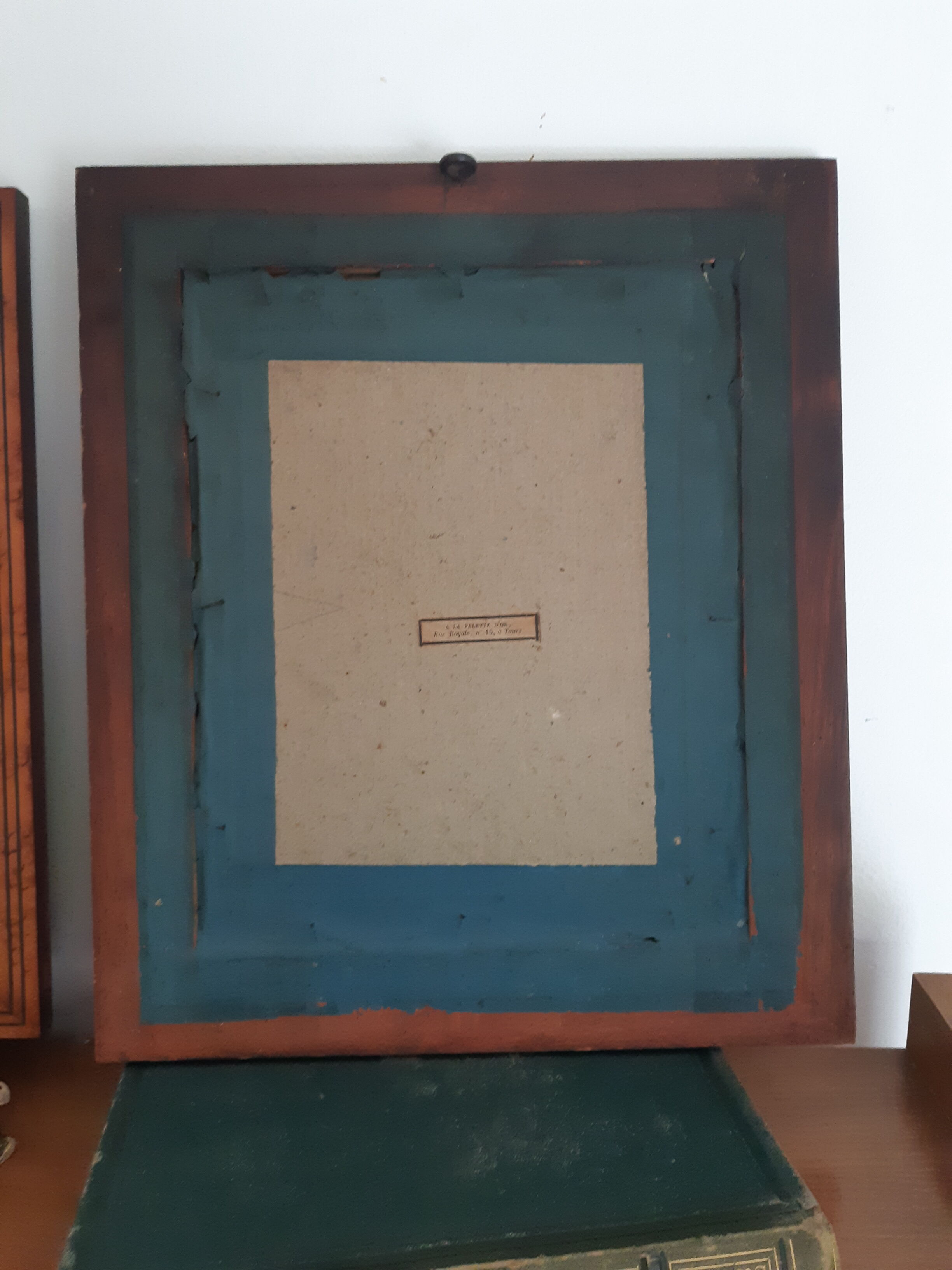Gravure  jeune garçon, signé Melle Demarcy, cadre en loupe , vers 1830, antique français