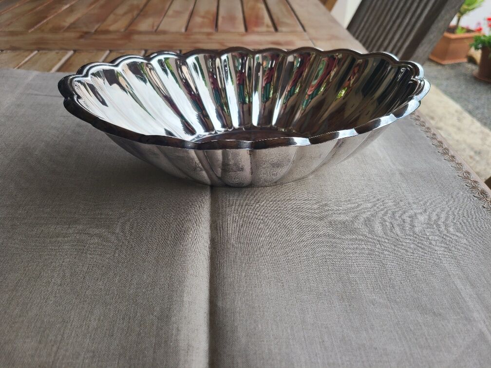 Hollow plate or silver metal pan