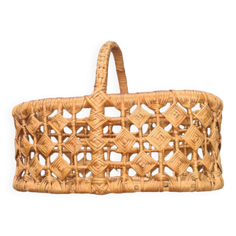 Basket with wicker handle