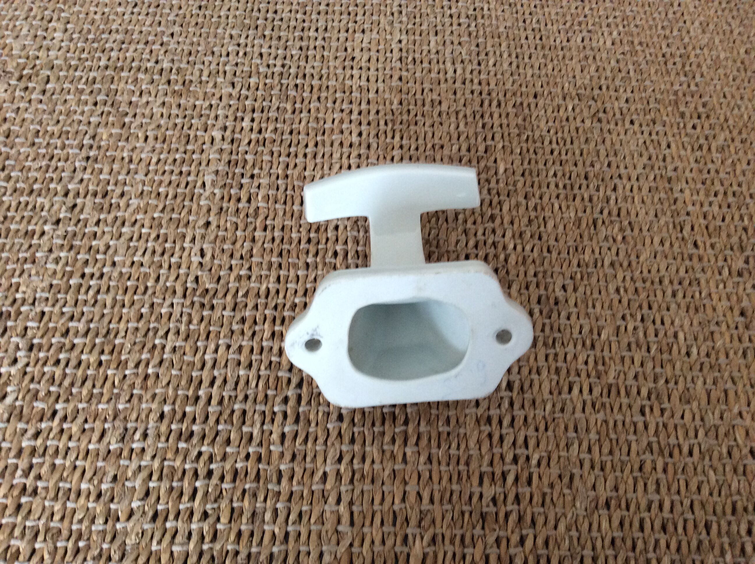 Patère en porcelaine