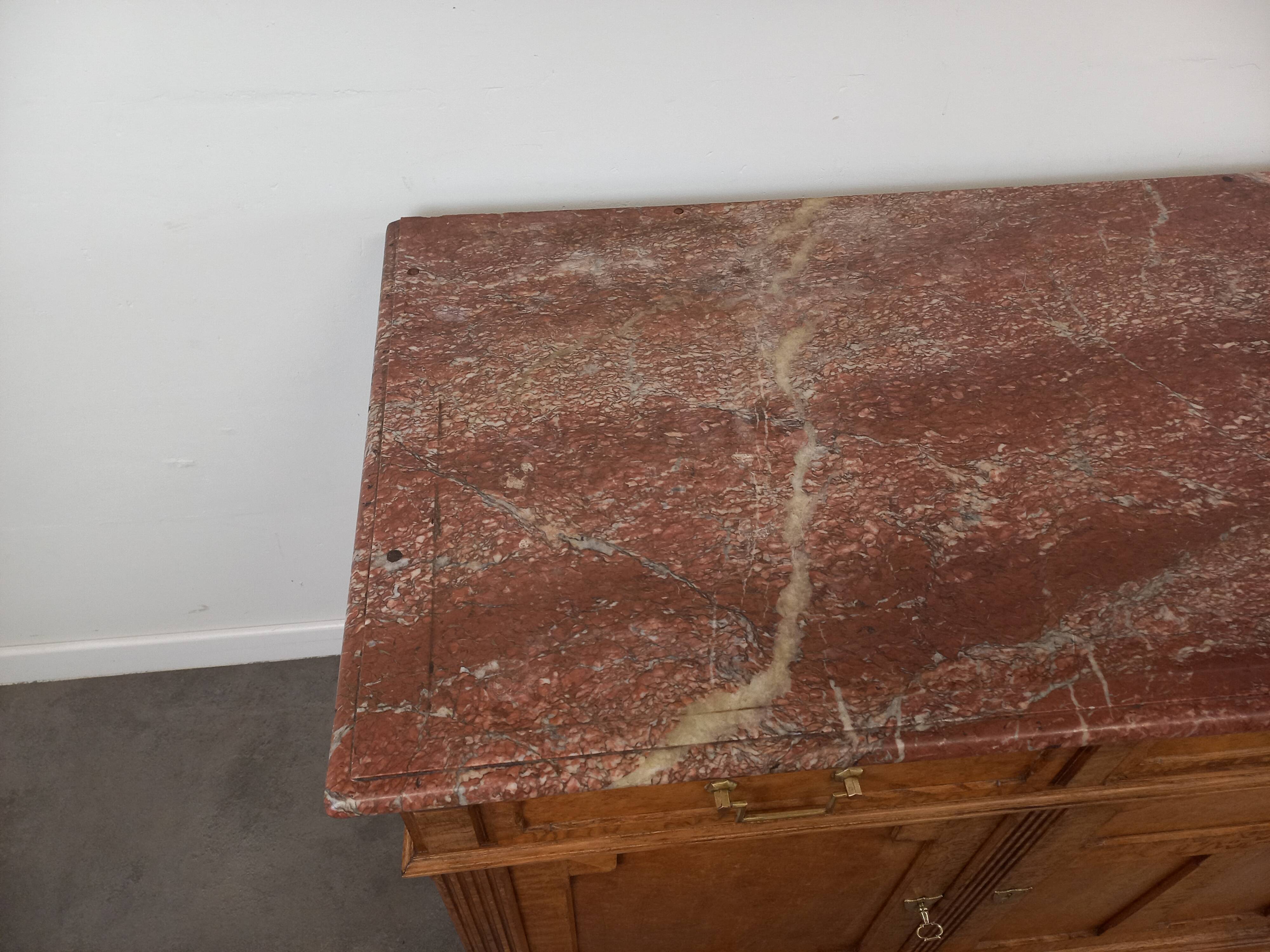 Banque de magasin plateau marbre